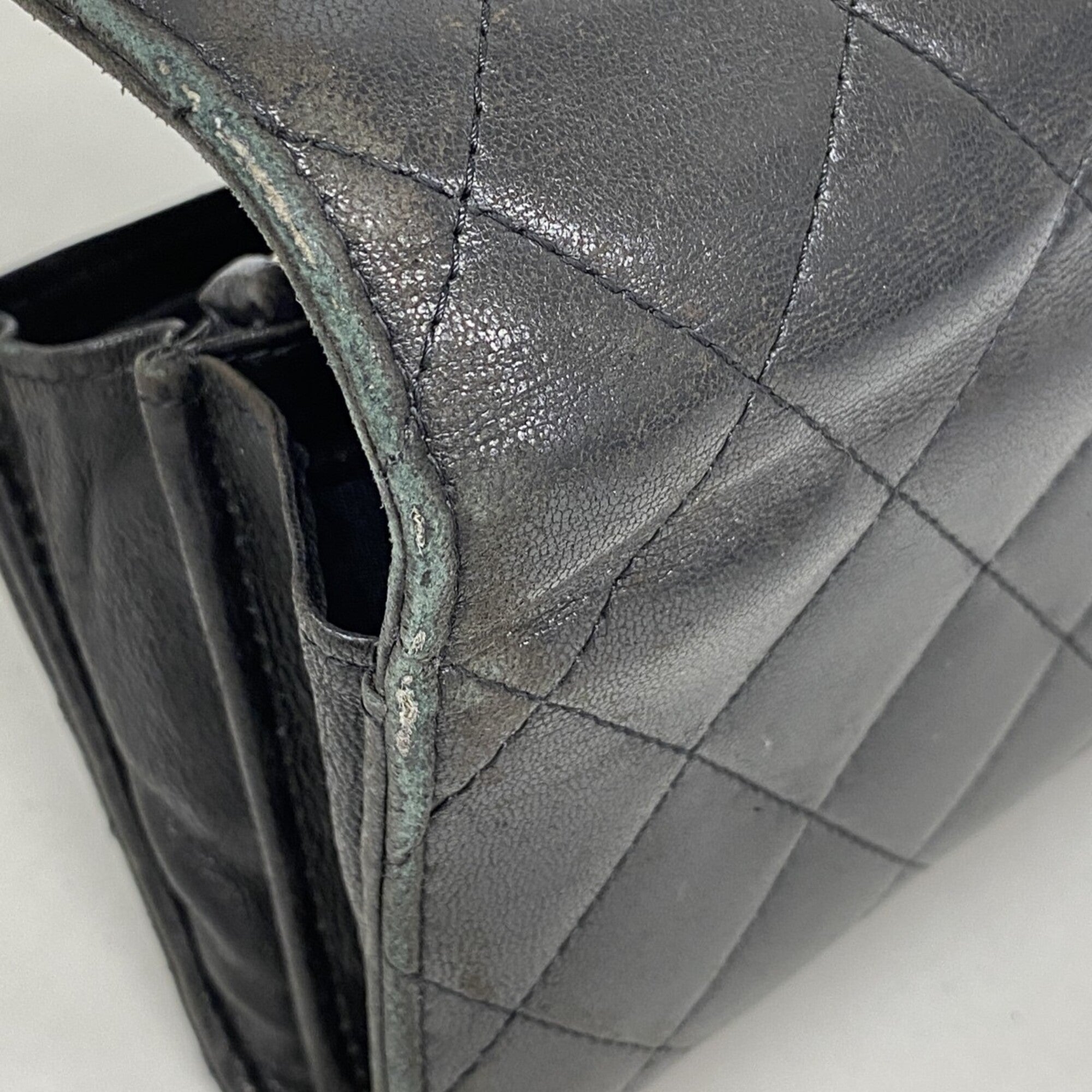 Chanel Black Leather Long Wallet (Bi-Fold) (Pre-Owned)