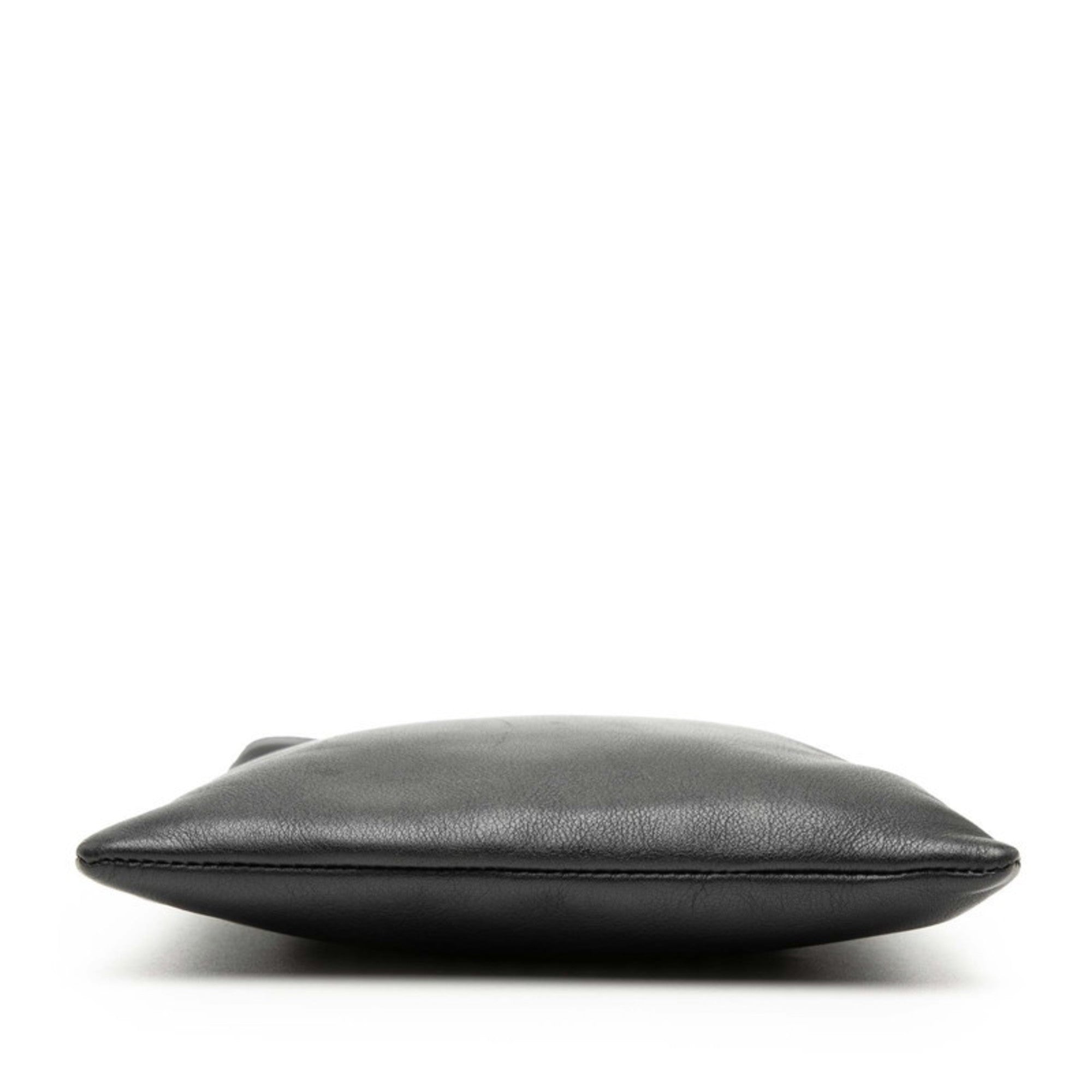 Loewe Black Leather Pochette Shoulder Bag (Pre-Owned)