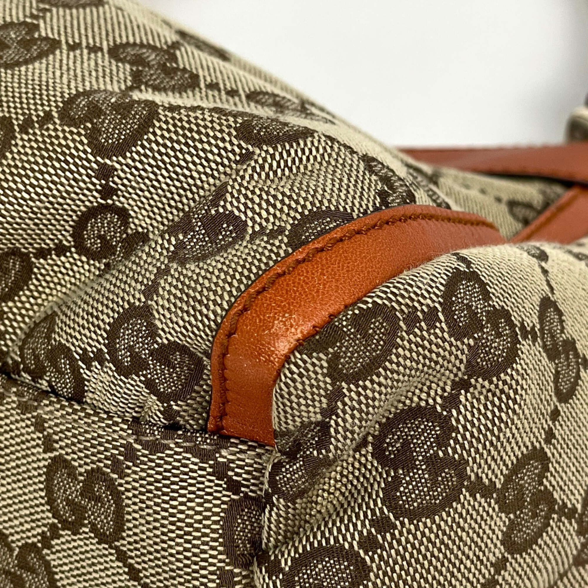 Gucci Beige Orange Gg Canvas Shoulder Bag (Pre-Owned)