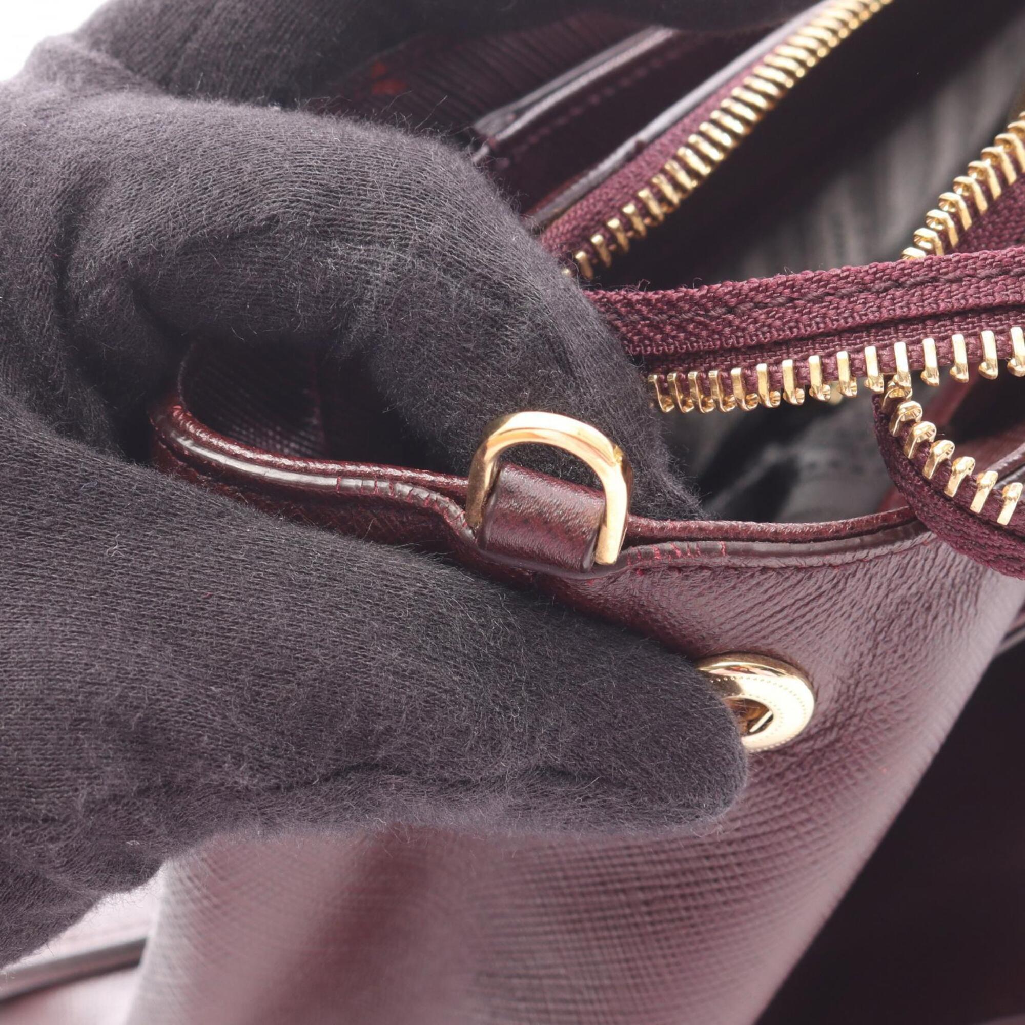 Salvatore Ferragamo Bordeaux Leather Handbag (Pre-Owned)