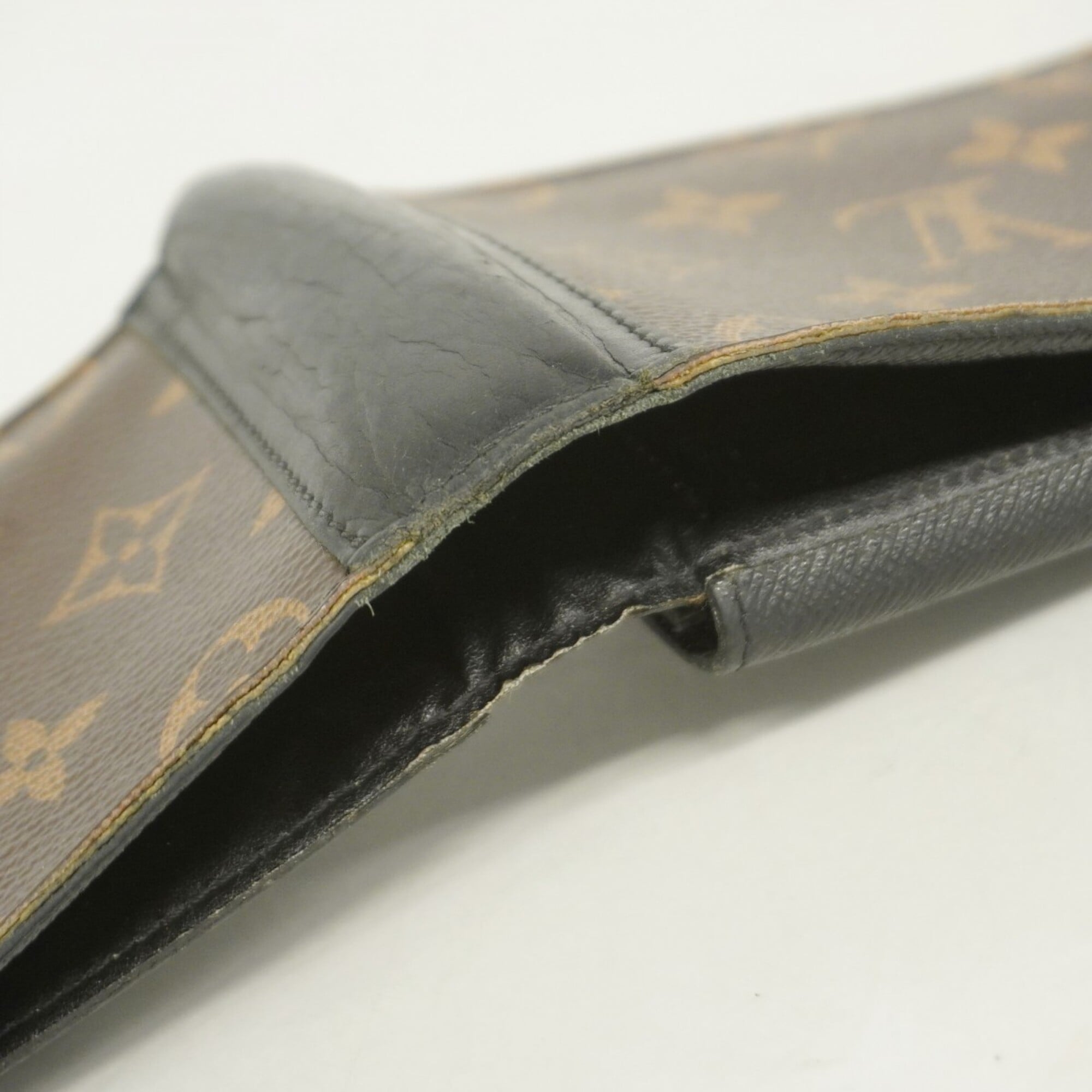 Louis Vuitton Black Brown Wallet (Bi-Fold) (Pre-Owned)