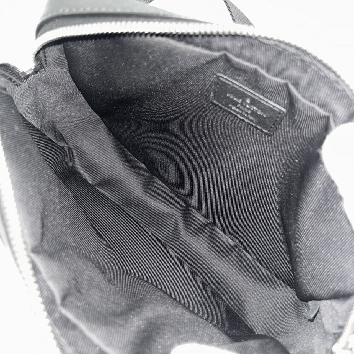 Louis Vuitton Noir Monogram Eclipse Taiga Leather Fanny Pack Pouch Sling Bag (Pre-Owned)