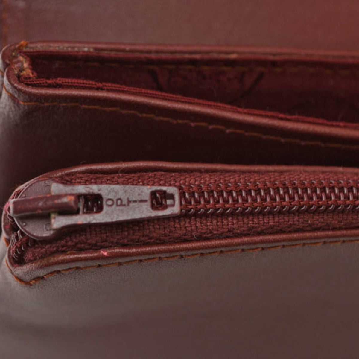 Cartier Bordeaux Leather Coin Purse/Coin Case (Pre-Owned)