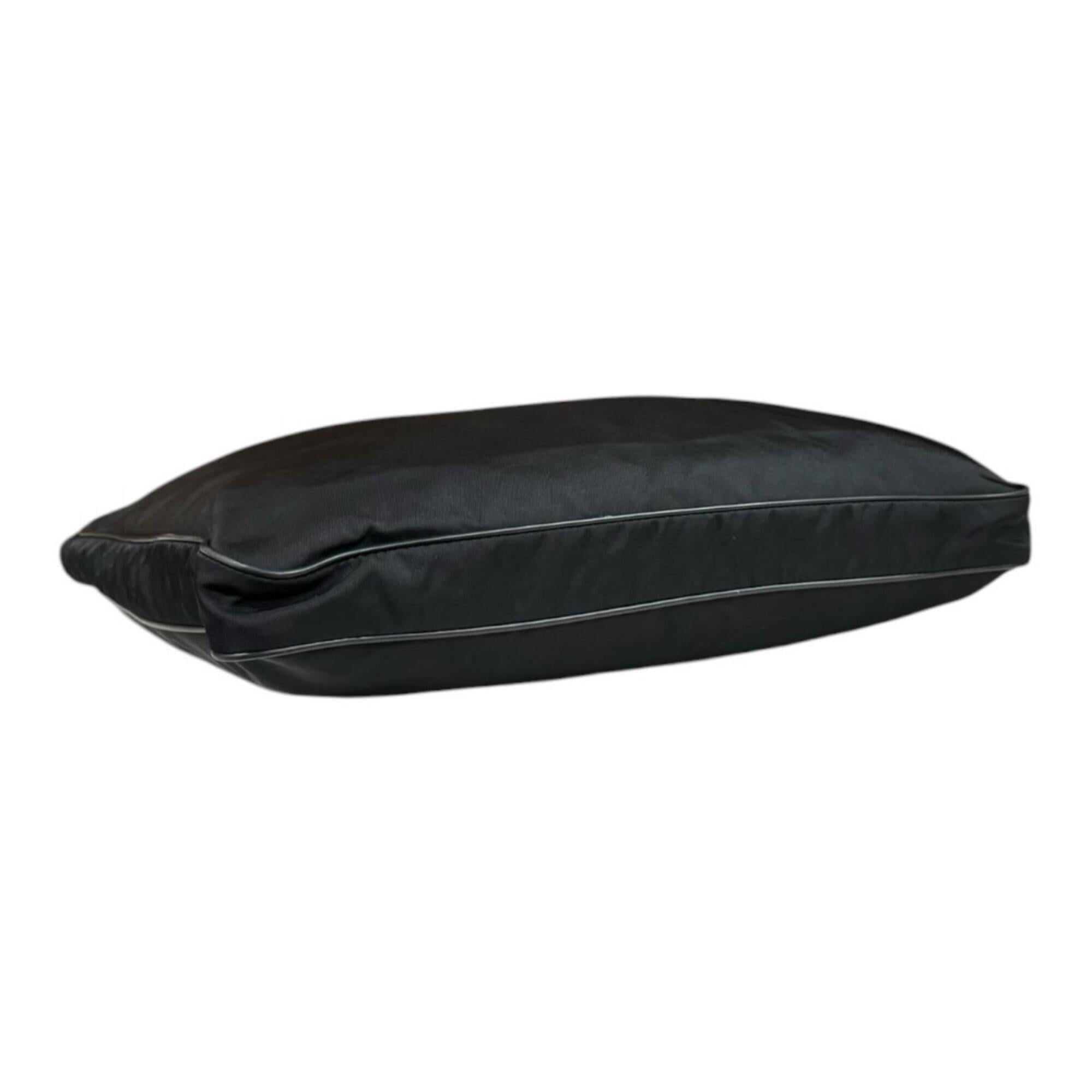 Prada Black Nylon Shoulder Bag (Pre-Owned)