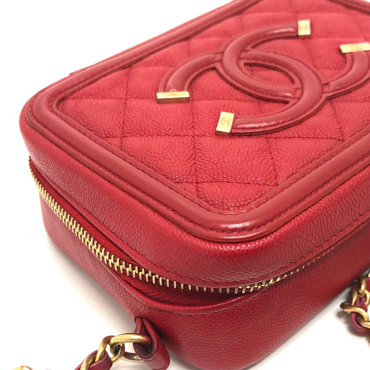 Chanel Red Leather Shoulder Bag (Pre-Owned)