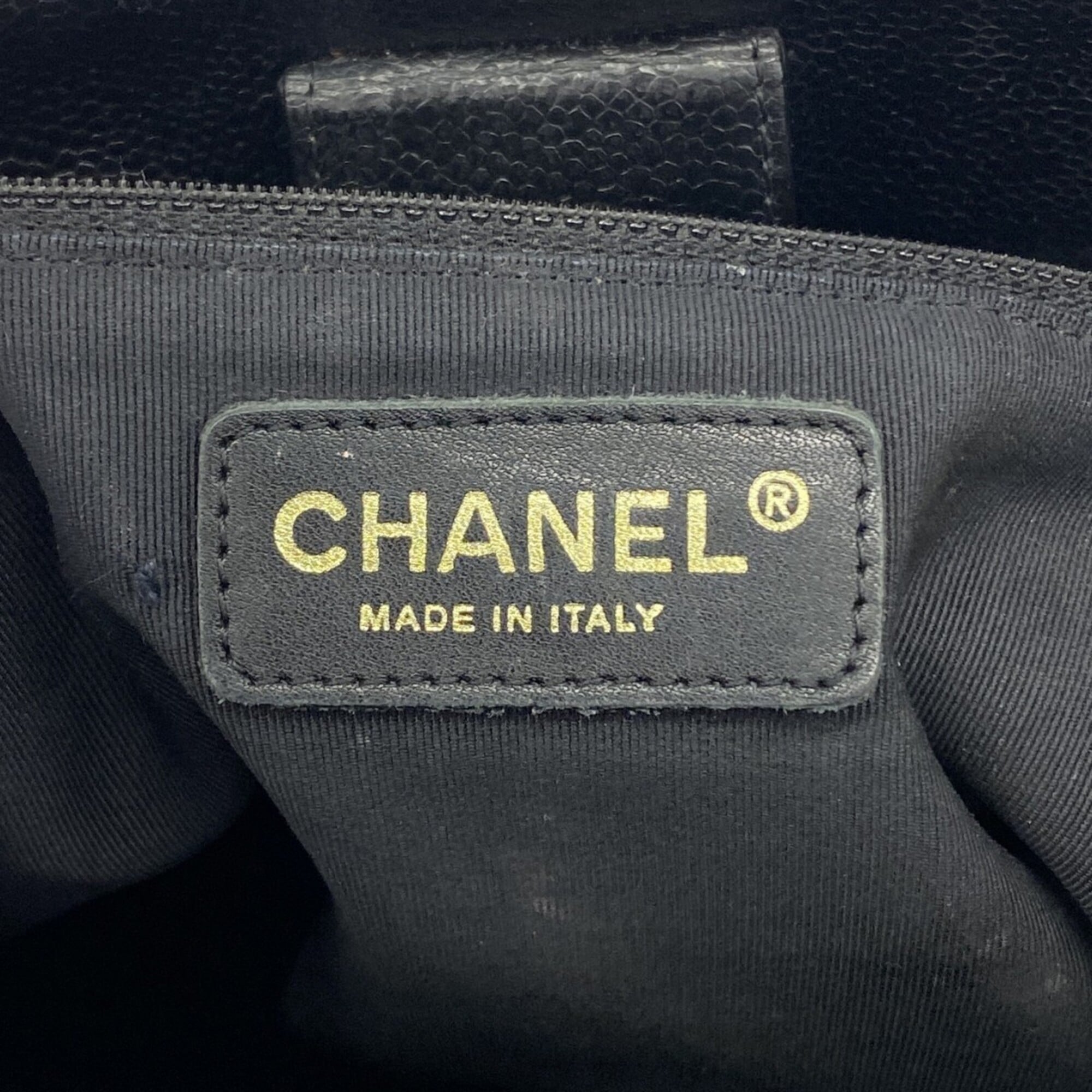 Chanel Black Grained Calfskin Tote Bag (Pre-Owned)