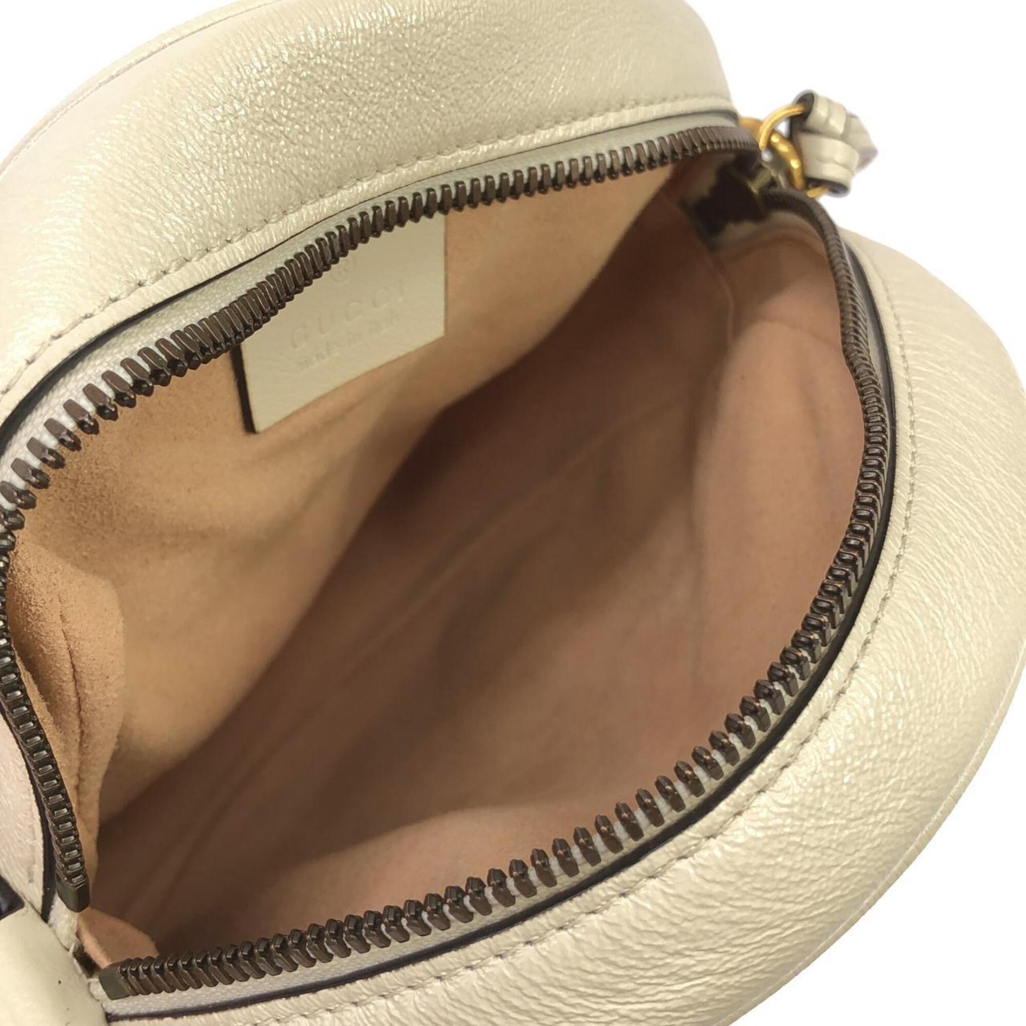 Gucci Off-White Quilting Leather Shoulder Bag (Pre-Owned)