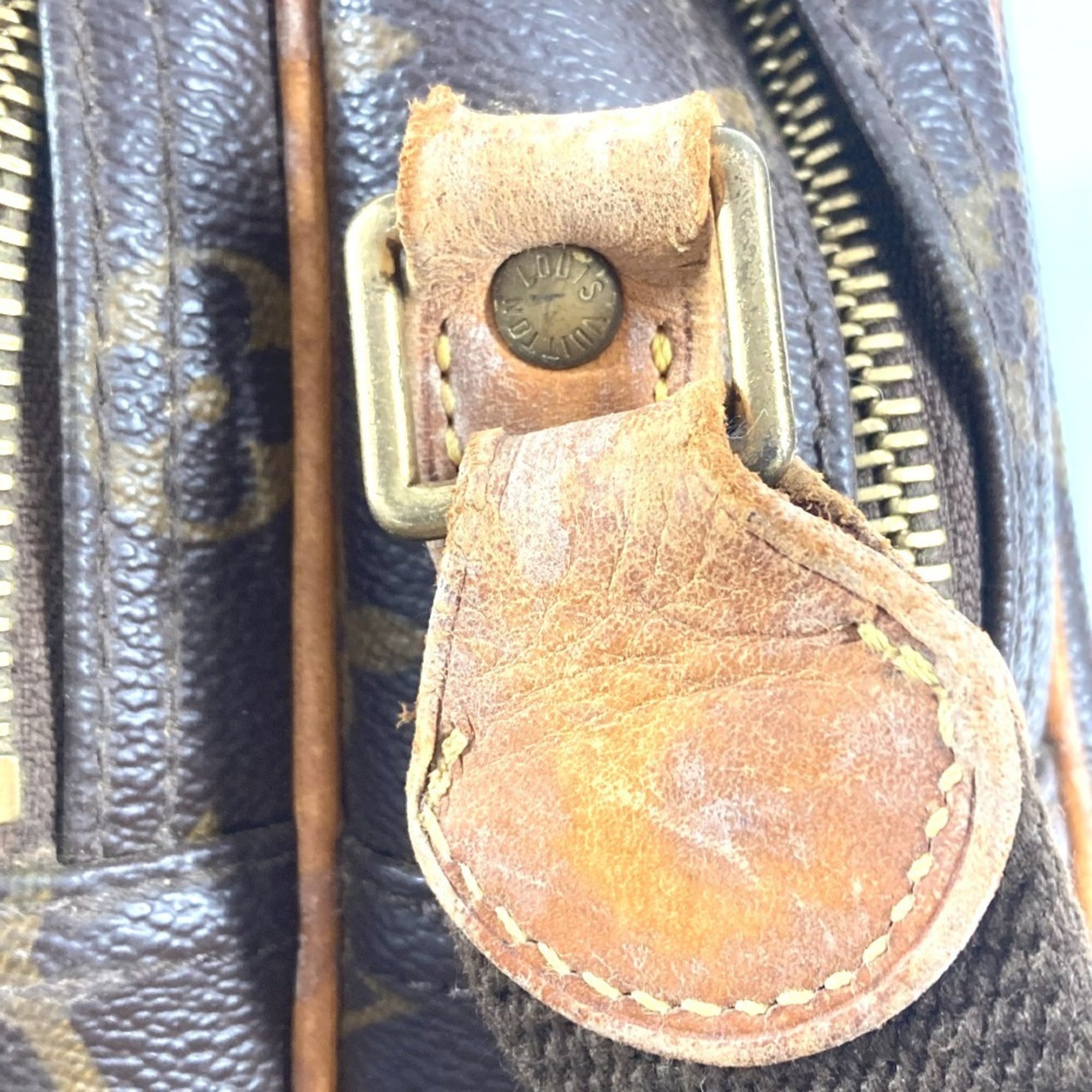 Louis Vuitton Brown Monogram Shoulder Bag (Pre-Owned)