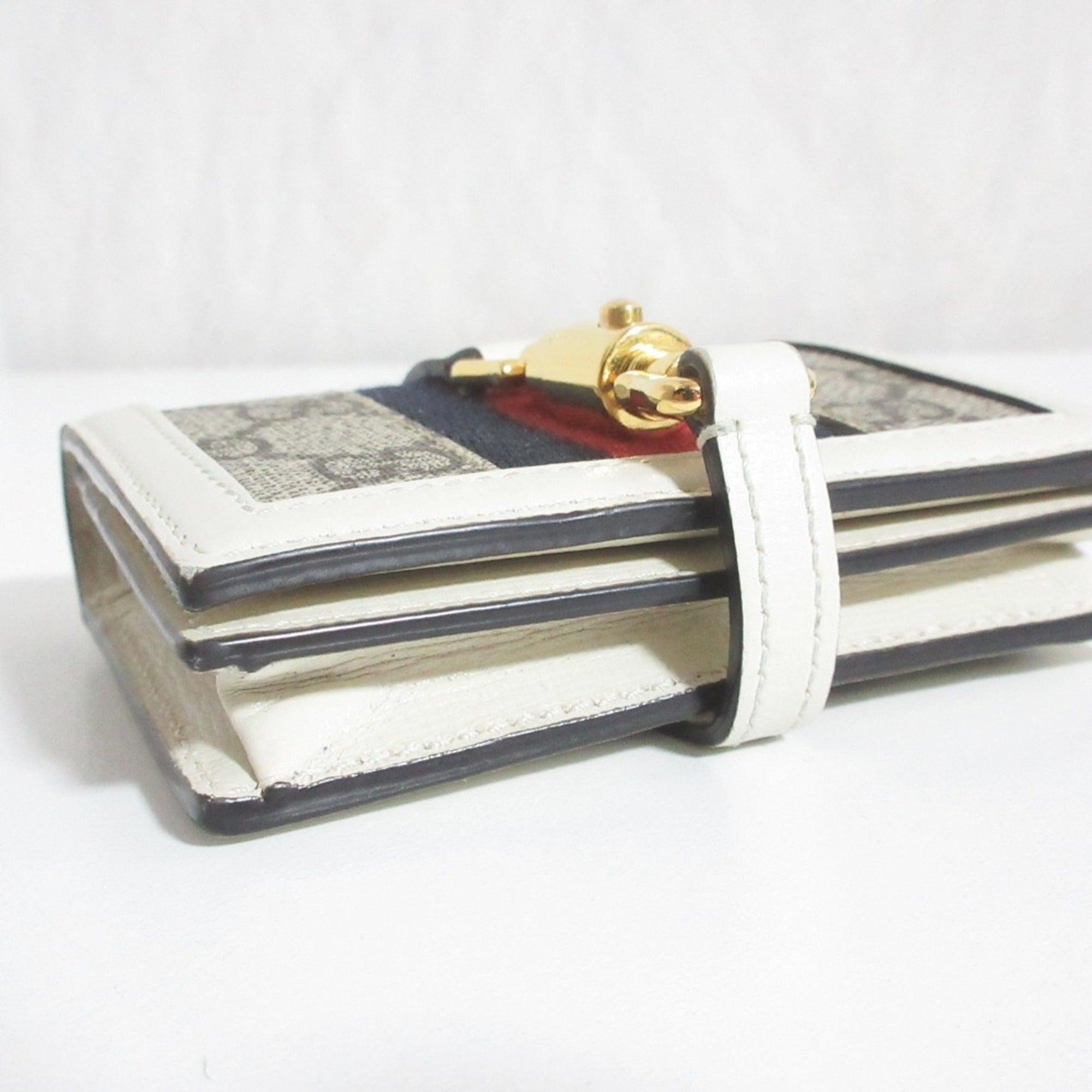 Gucci Grayish White Wallet (Bi-Fold) (Pre-Owned)