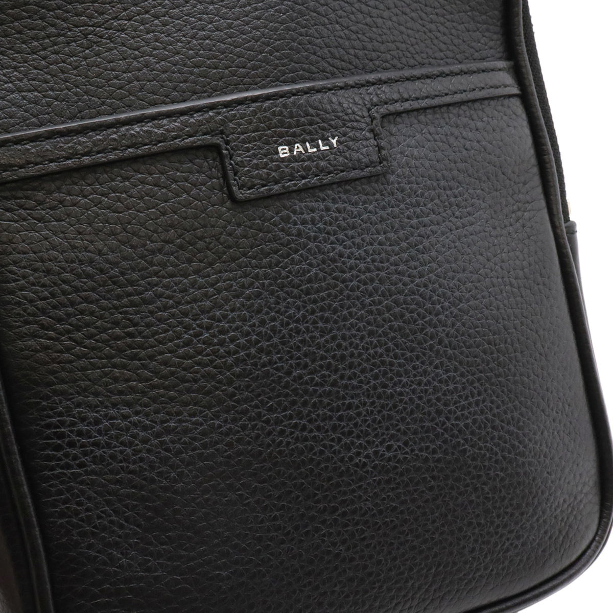 Bally Black Ivory Red Color Leather Shoulder Bag Sling Bag (Pre-Owned)