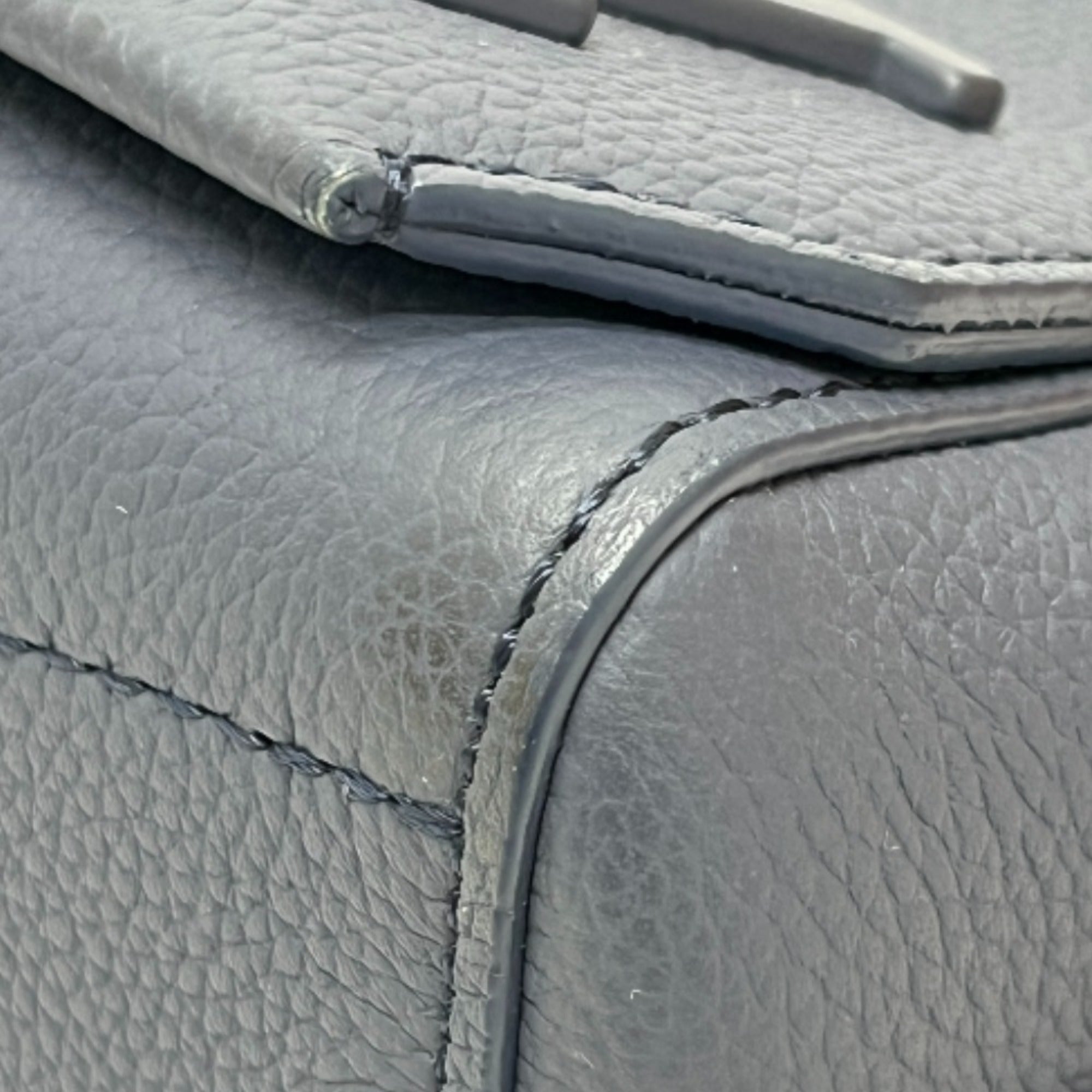 Louis Vuitton Blue Leather Handbag Shoulder Bag (Pre-Owned)