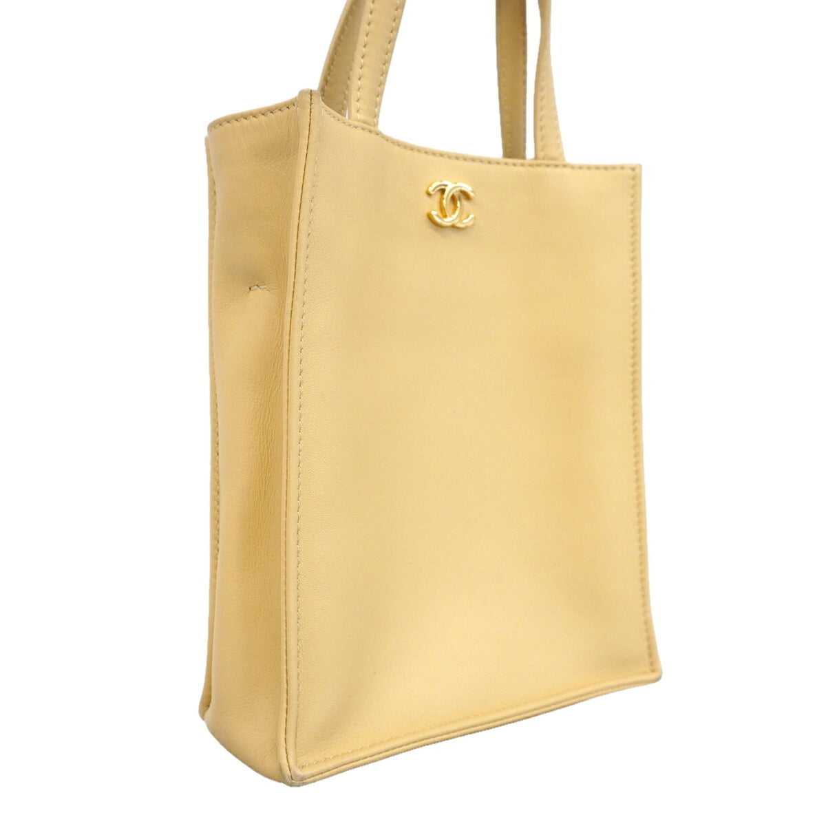 Chanel Beige Leather Handbag (Pre-Owned)
