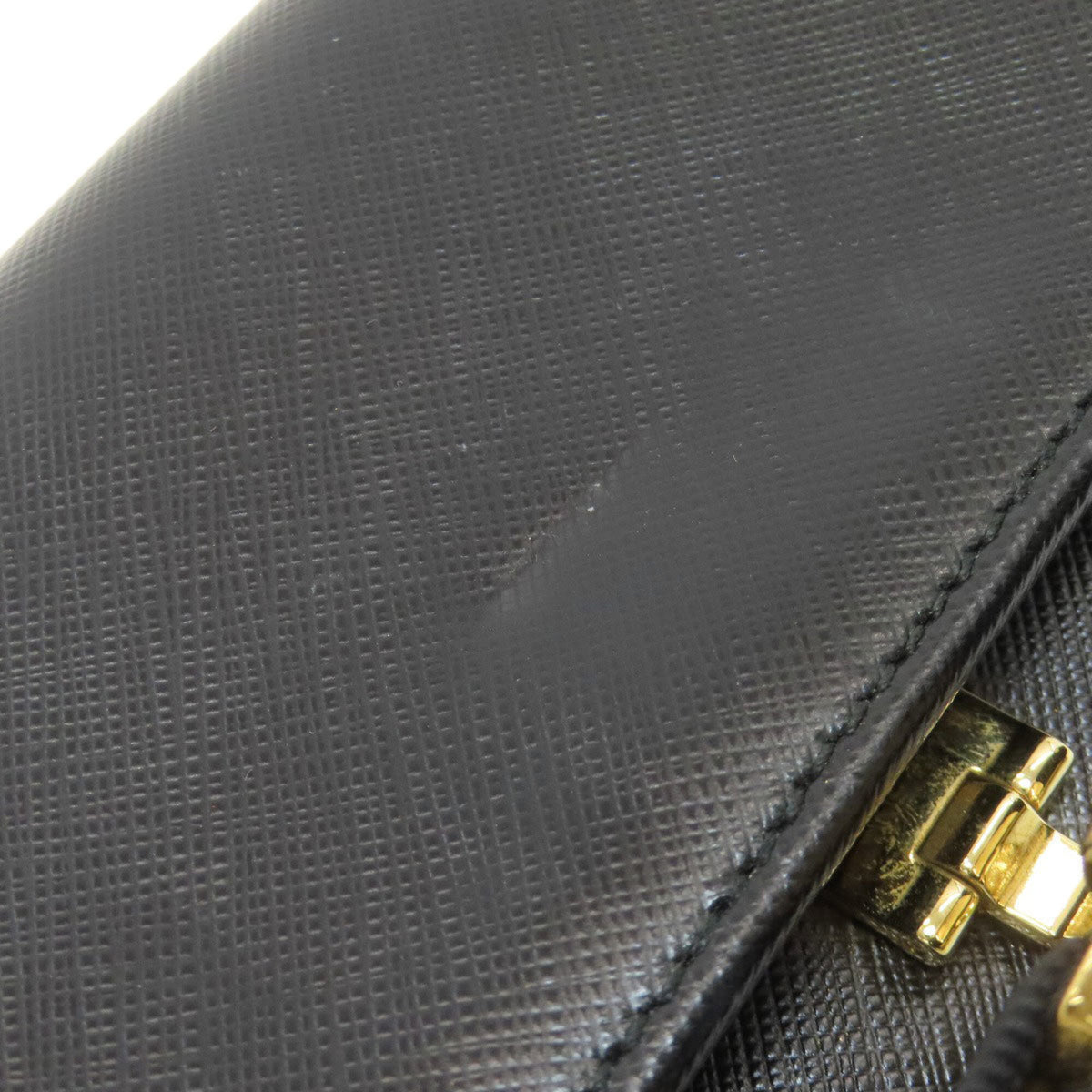 Salvatore Ferragamo Black Leather Long Wallet (Bi-Fold) (Pre-Owned)