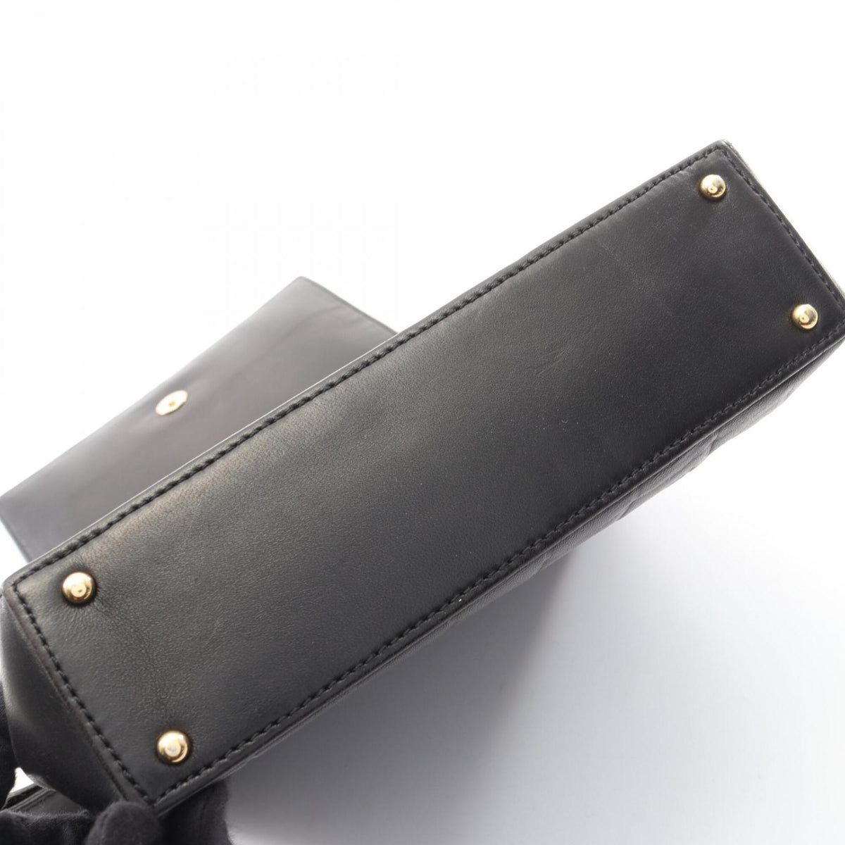 Chanel Black Leather Handbag Shoulder Bag (Pre-Owned)