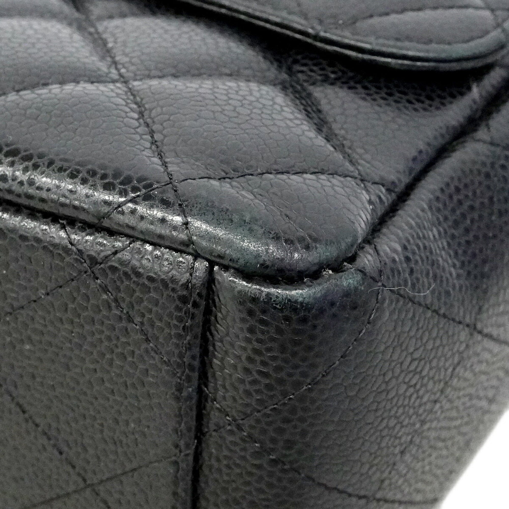 Chanel Black Grained Calfskin Shoulder Bag (Pre-Owned)