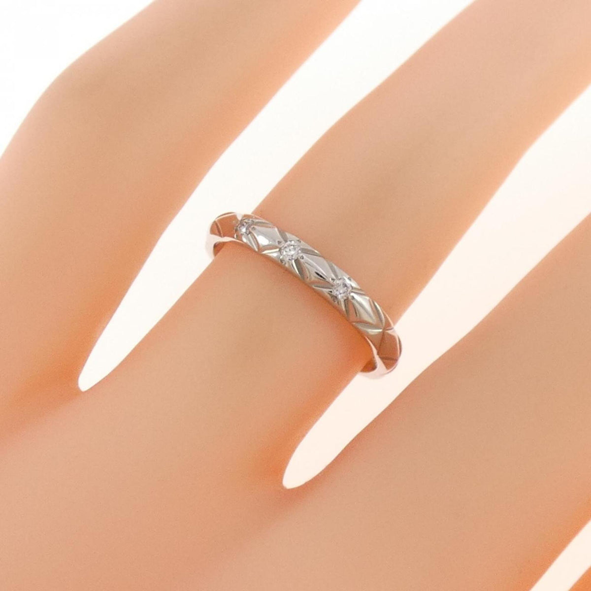 Chanel Platinum Platinum 950 Band Ring (Pre-Owned)