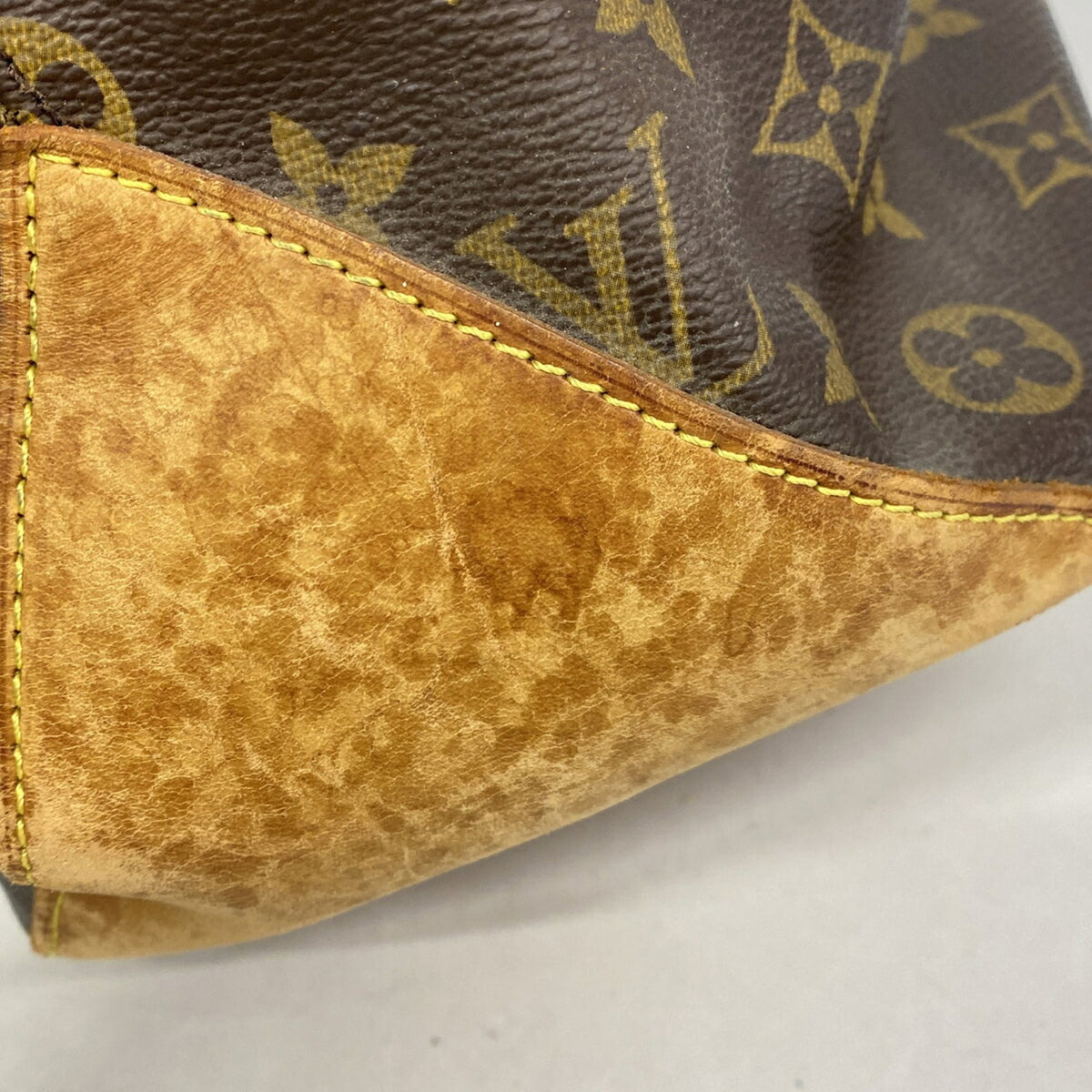 Louis Vuitton Brown Tote Bag (Pre-Owned)