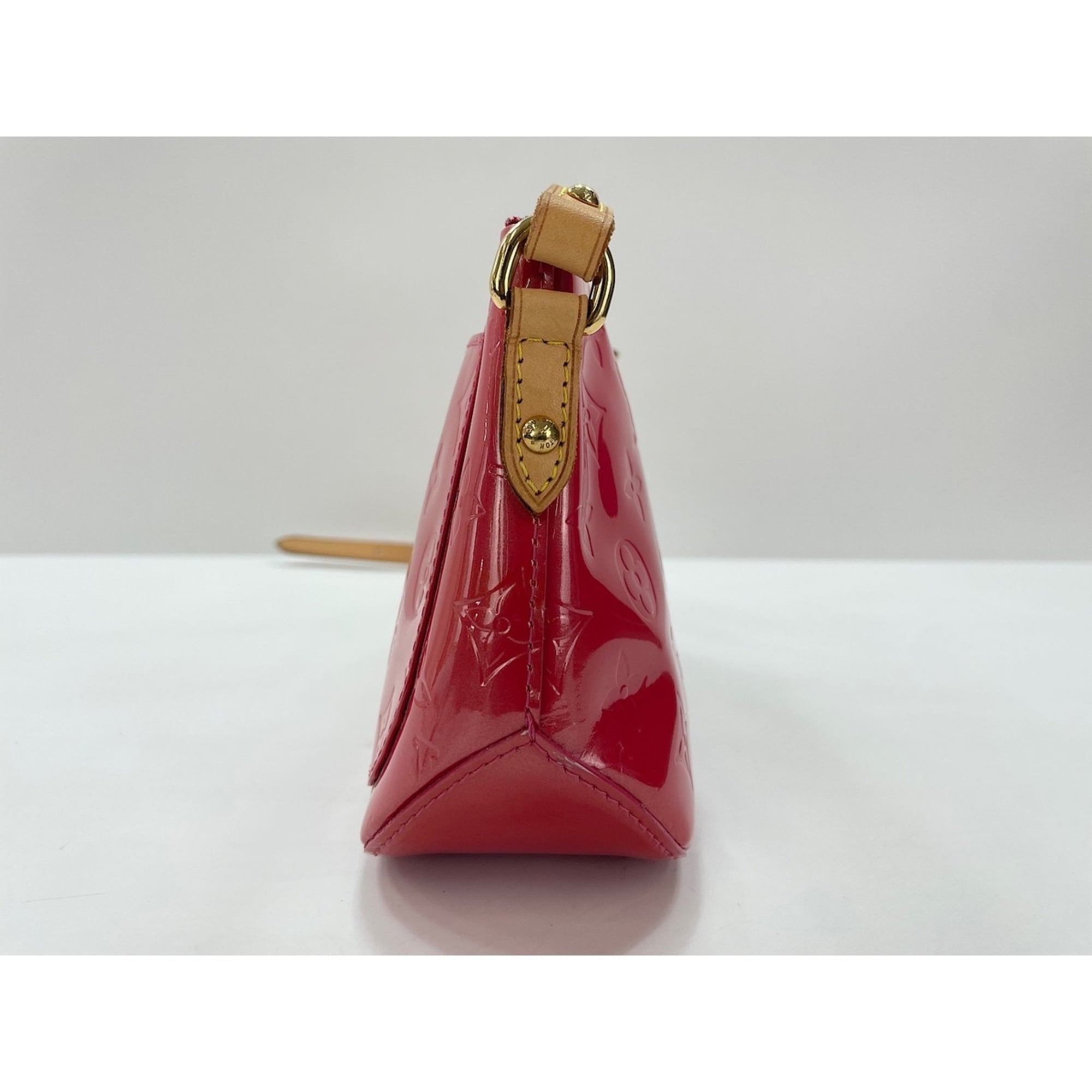 Louis Vuitton Red Color Vernis Shoulder Bag (Pre-Owned)