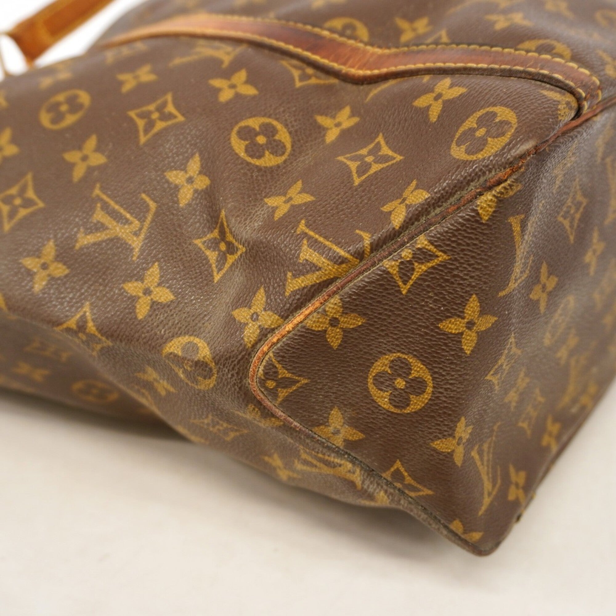 Louis Vuitton Brown Tote Bag (Pre-Owned)