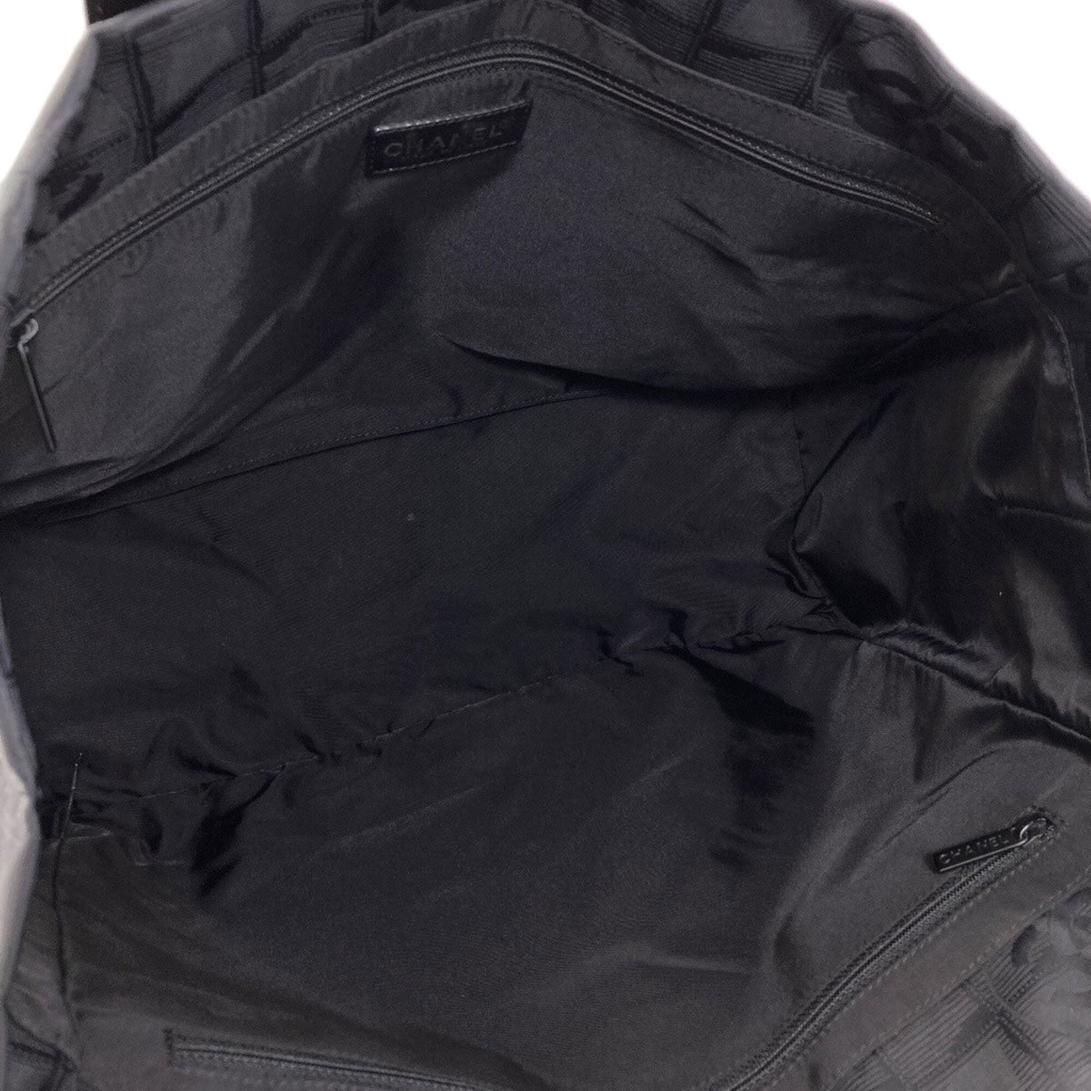 Chanel Black New Travel Line Tote Bag (Pre-Owned)