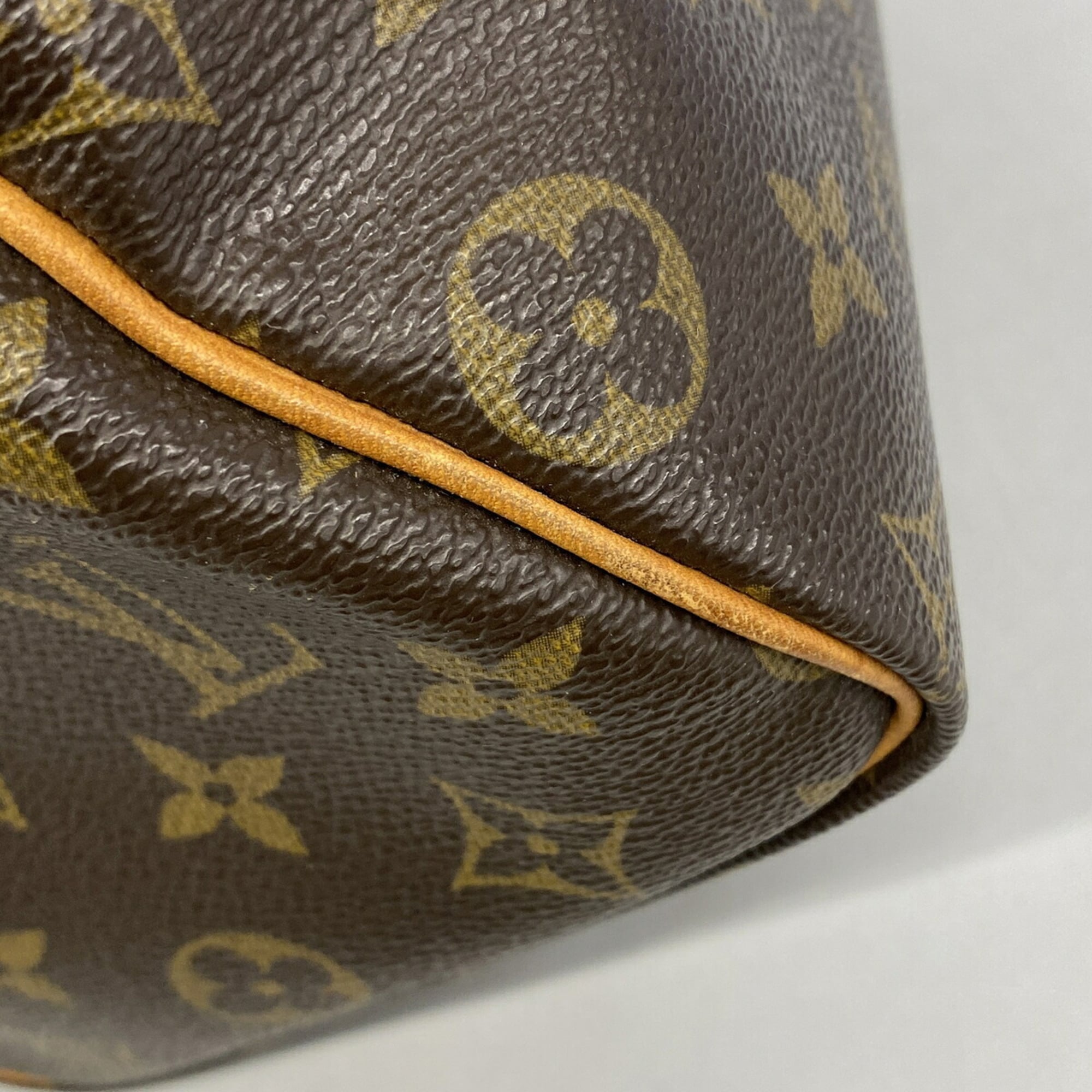 Louis Vuitton Brown Handbag (Pre-Owned)