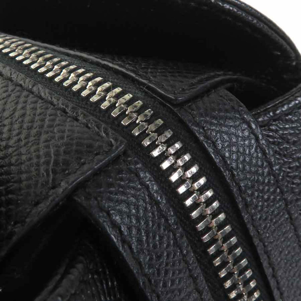 Bvlgari Black Leather Handbag (Pre-Owned)