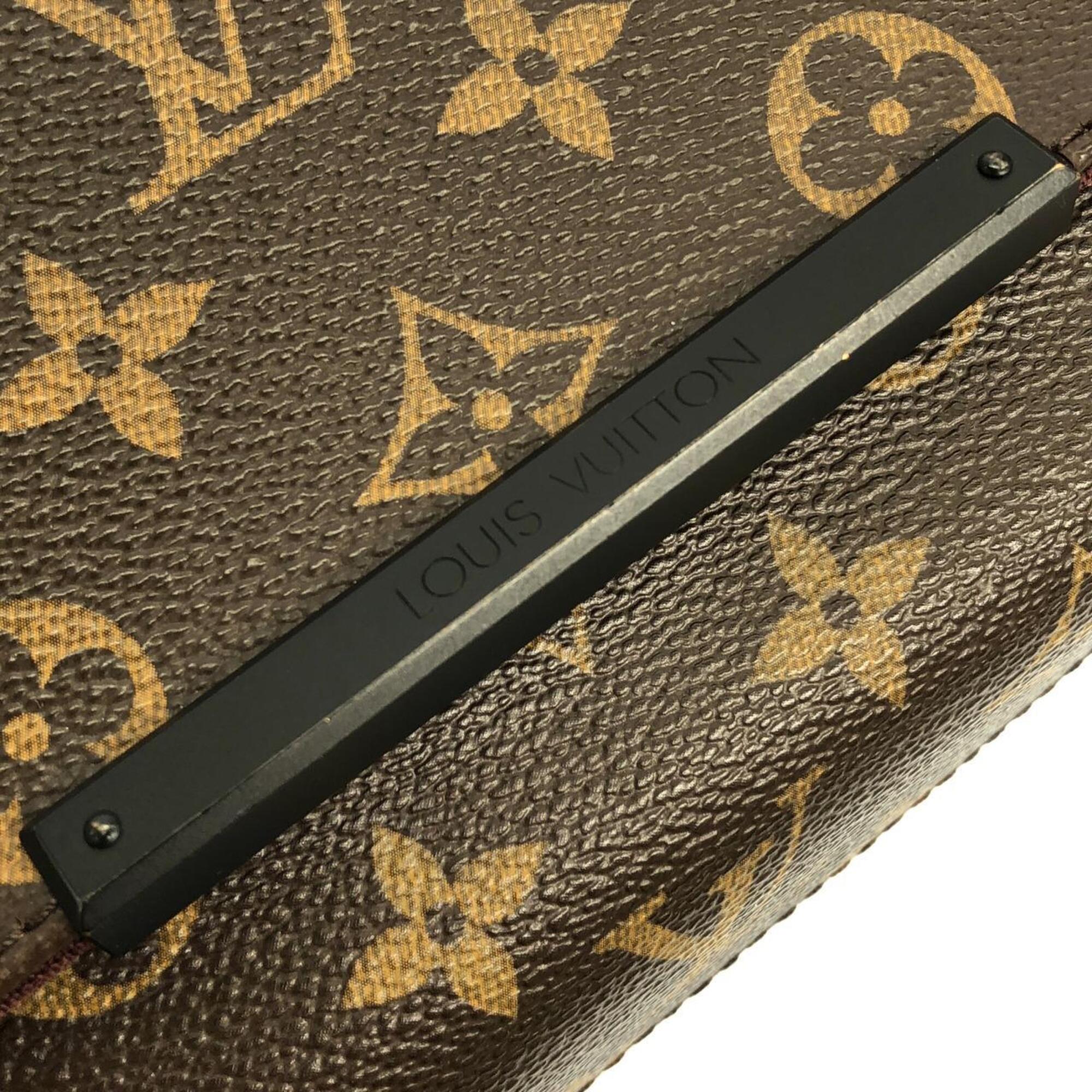 Louis Vuitton Brown Coated Canvas Shoulder Bag (Pre-Owned)
