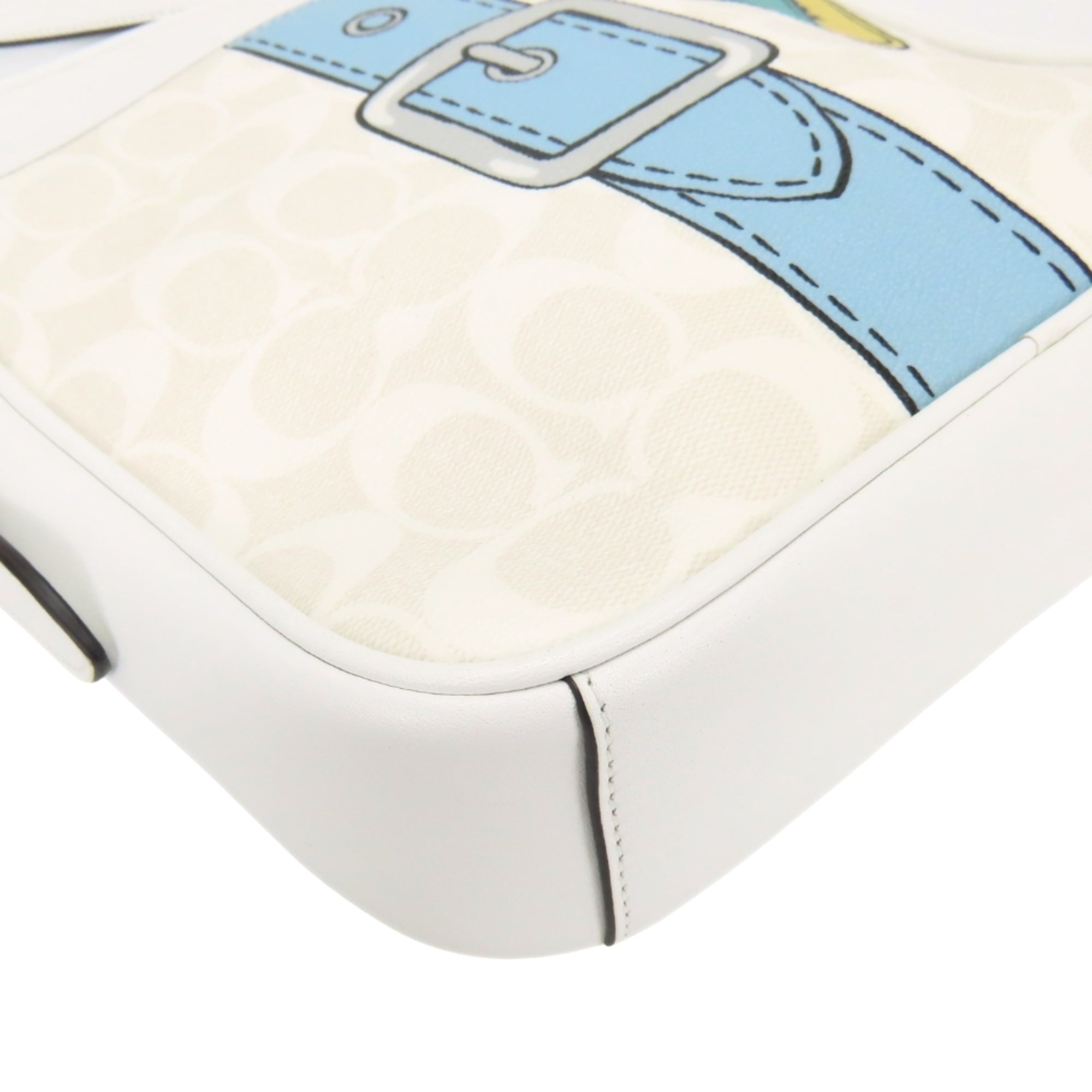 Coach Signature White Leather Shoulder Bag (Pre-Owned)