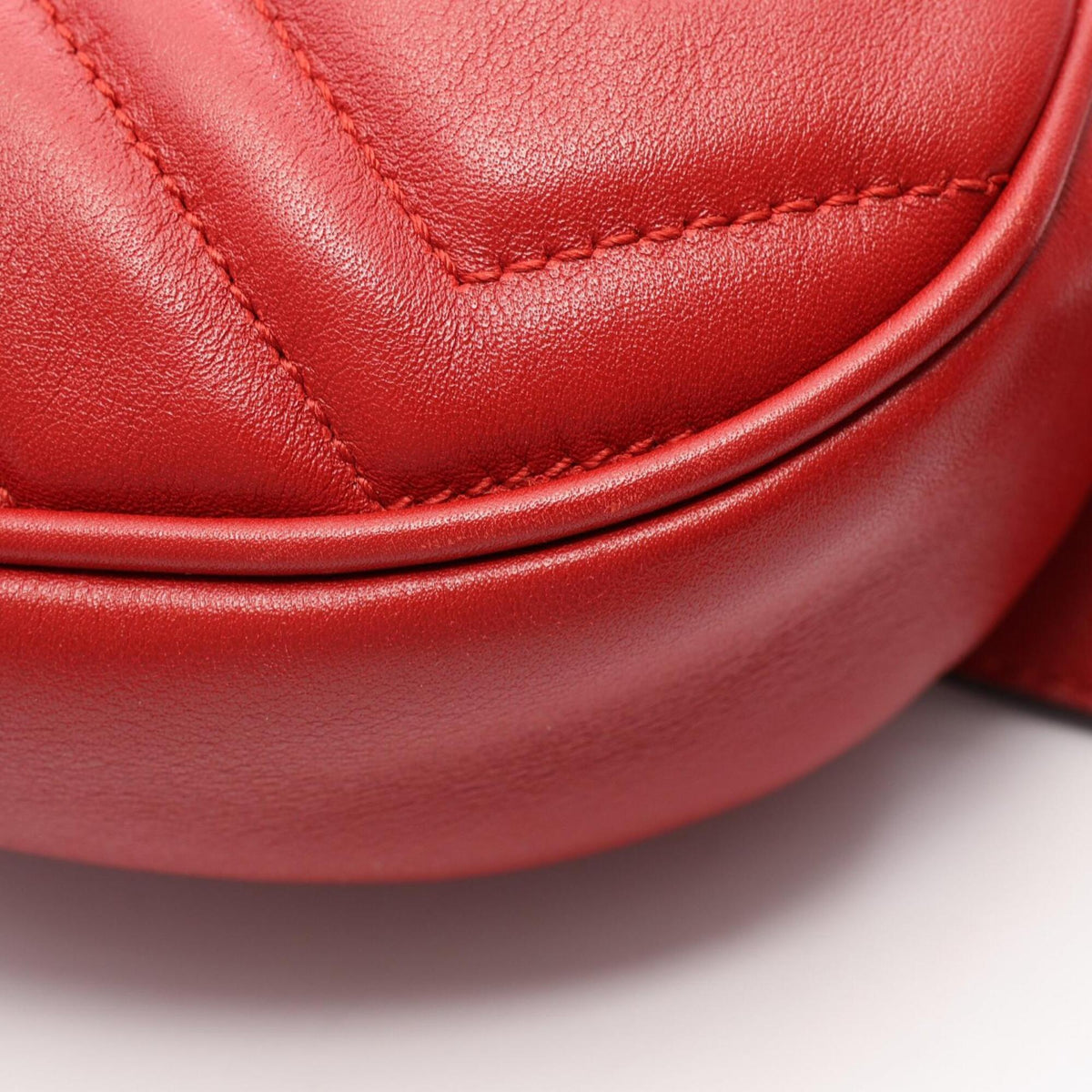 Gucci Red Color Leather Fanny Pack (Pre-Owned)
