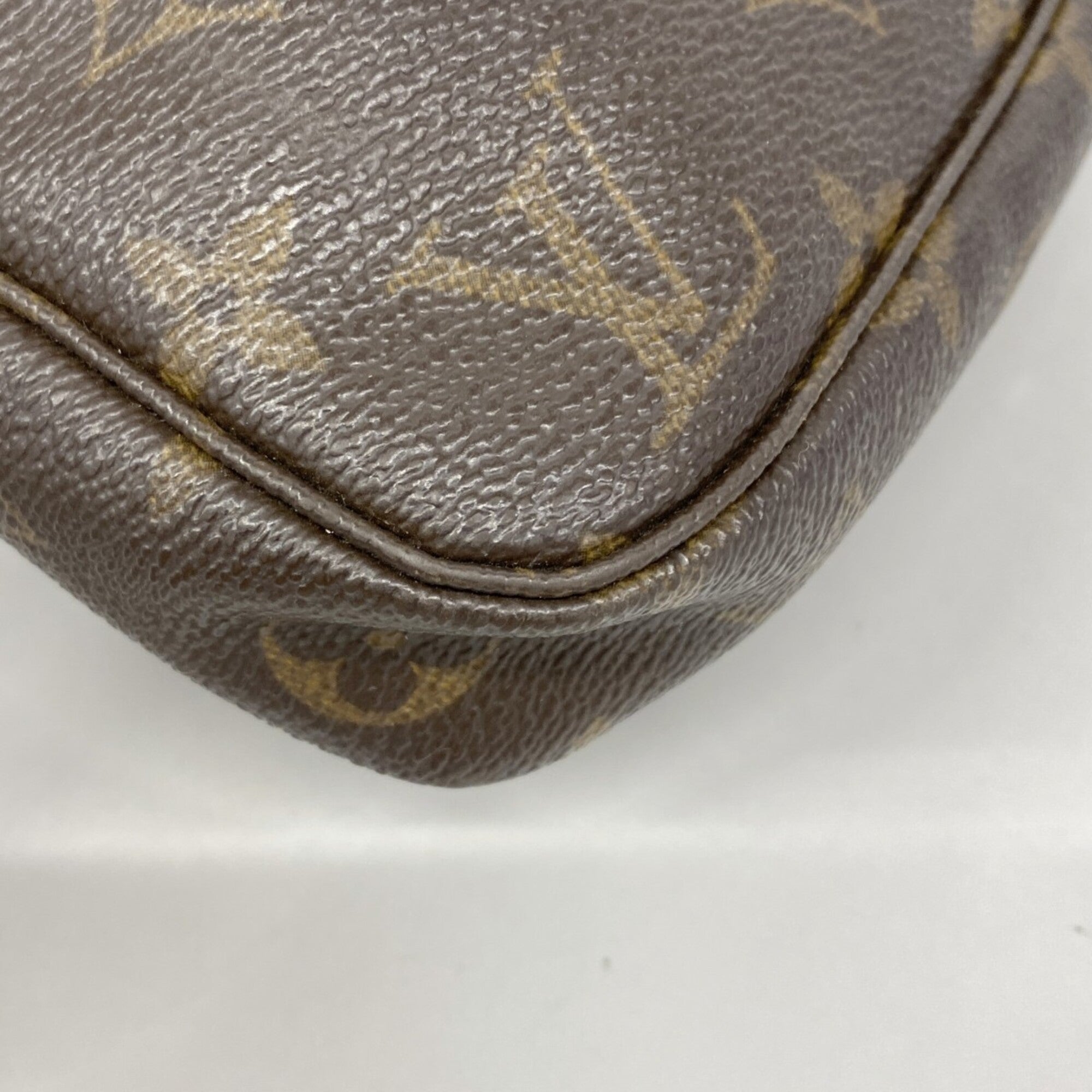 Louis Vuitton Brown Pouch (Pre-Owned)