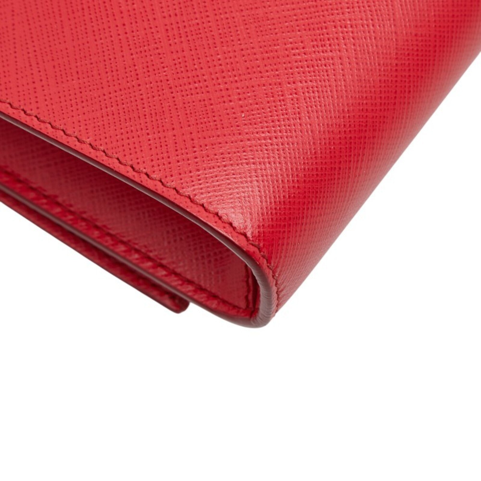 Salvatore Ferragamo Red Color Leather Shoulder Bag (Pre-Owned)