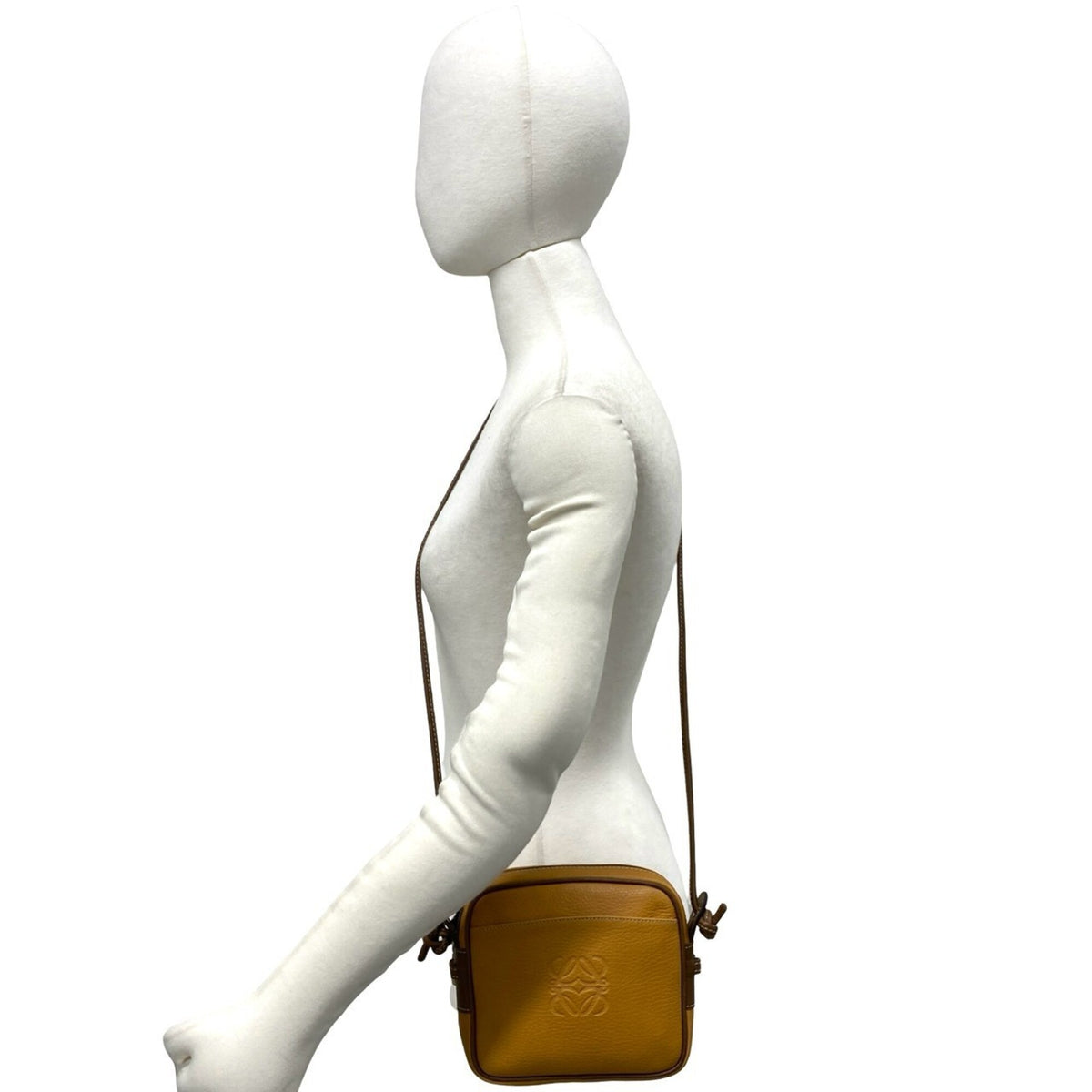 Loewe Brown Camel Leather Pochette Shoulder Bag (Pre-Owned)