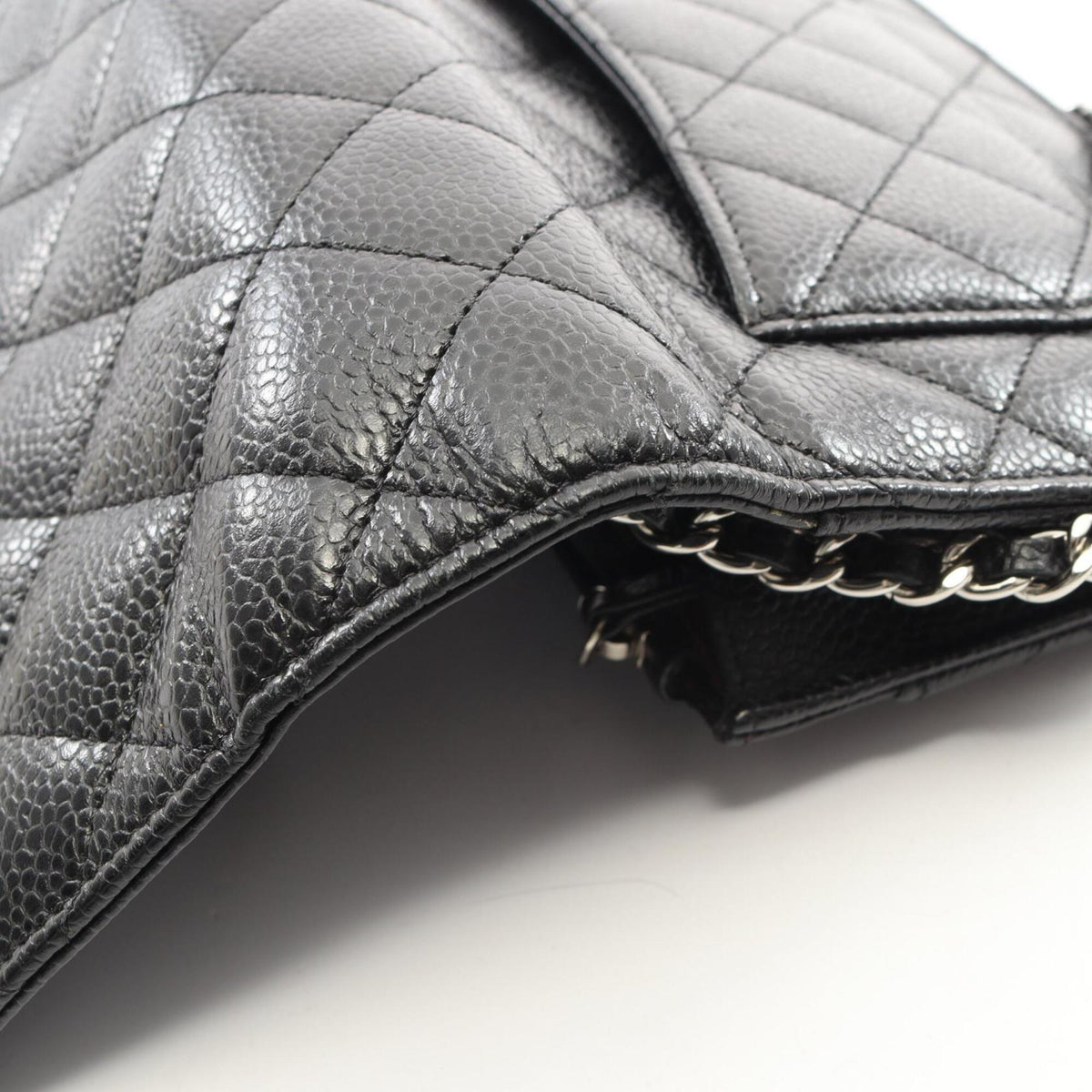 Chanel Black Grained Calfskin Handbag Shoulder Bag (Pre-Owned)