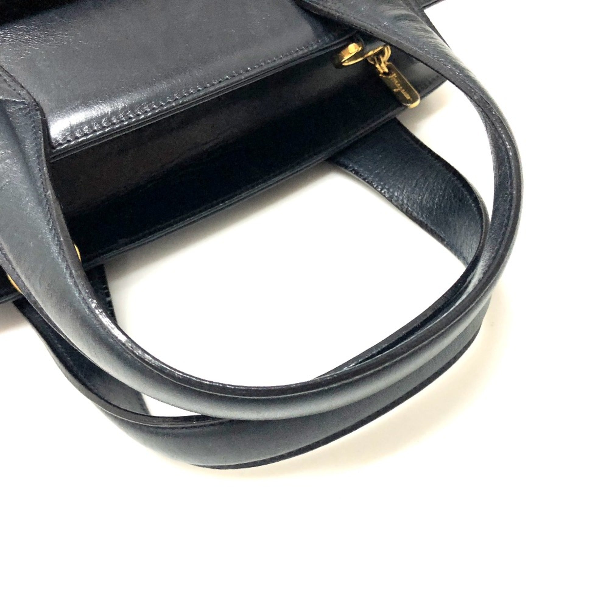 Salvatore Ferragamo Navy Leather Handbag (Pre-Owned)