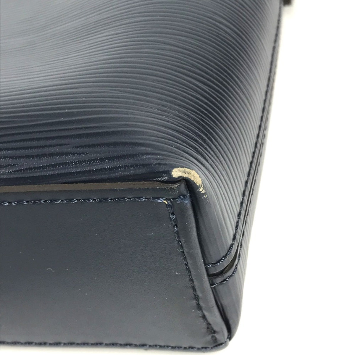 Louis Vuitton Navy Navy Blue Epi Leather Handbag (Pre-Owned)