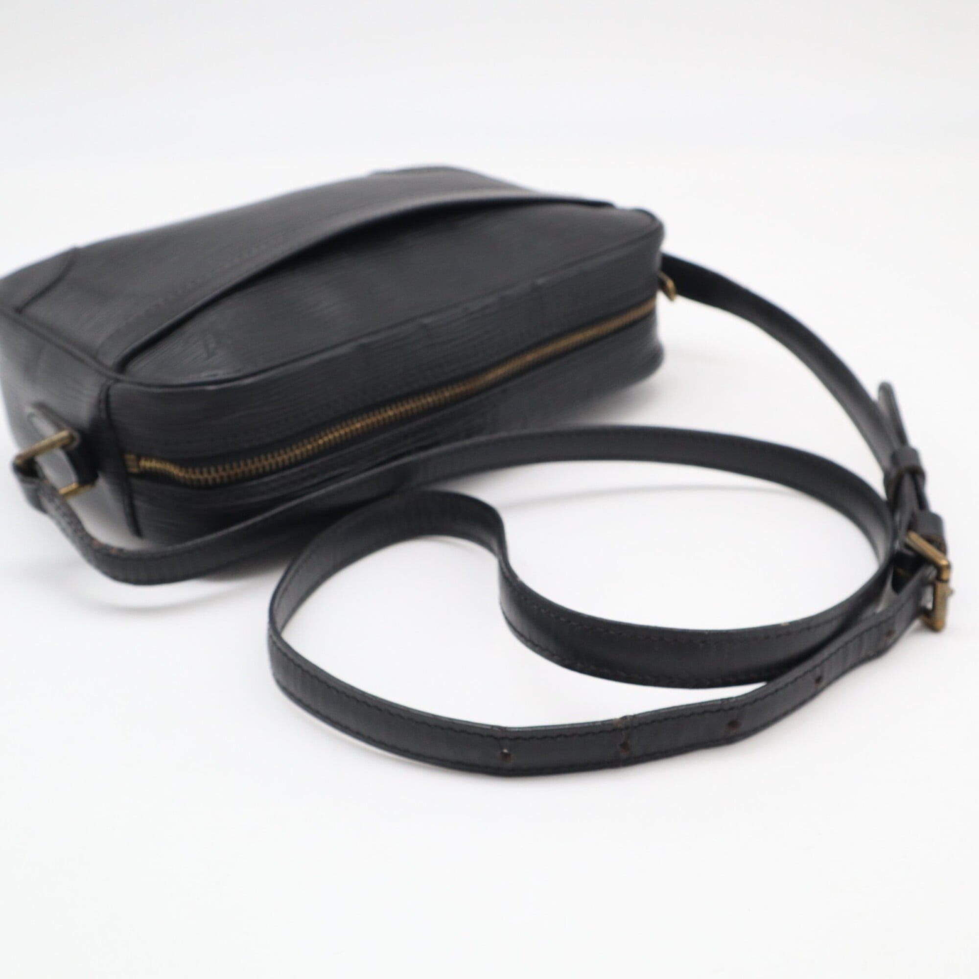 Louis Vuitton Epi Black Noir Leather Shoulder Bag (Pre-Owned)