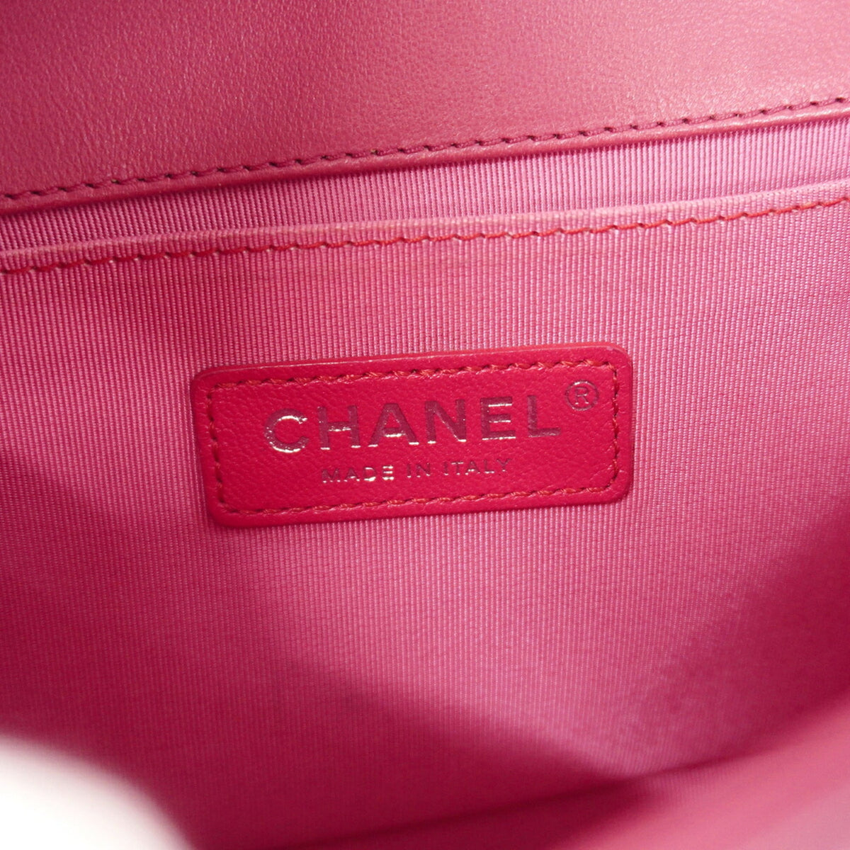 Chanel Pink Leather Shoulder Bag (Pre-Owned)