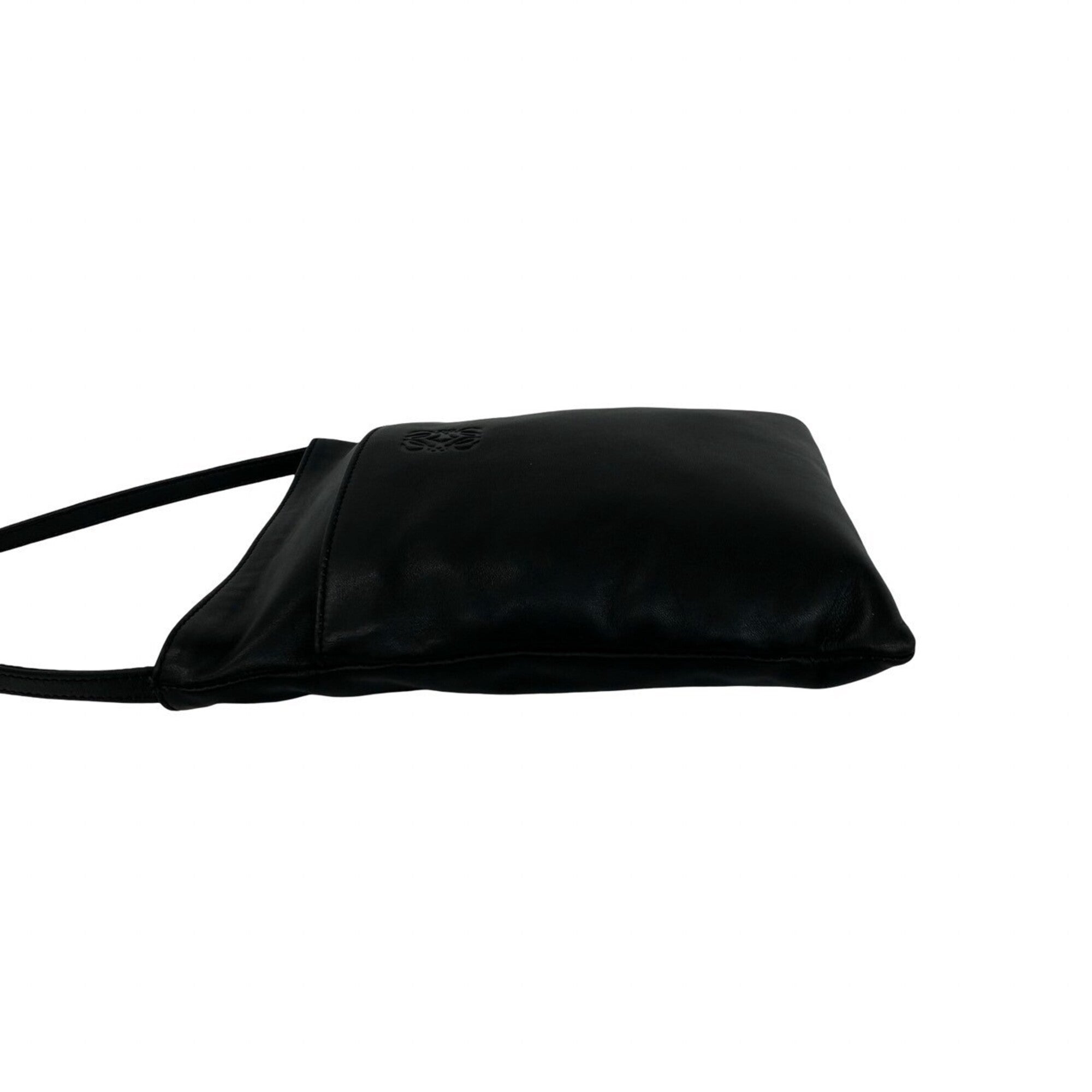 Loewe Black Leather Pochette Shoulder Bag (Pre-Owned)