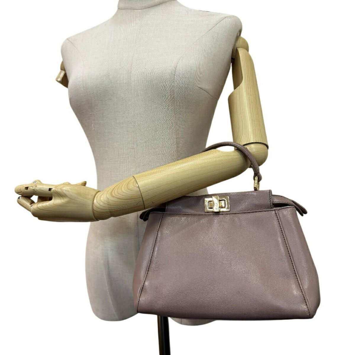 Fendi Brown Leather Handbag (Pre-Owned)