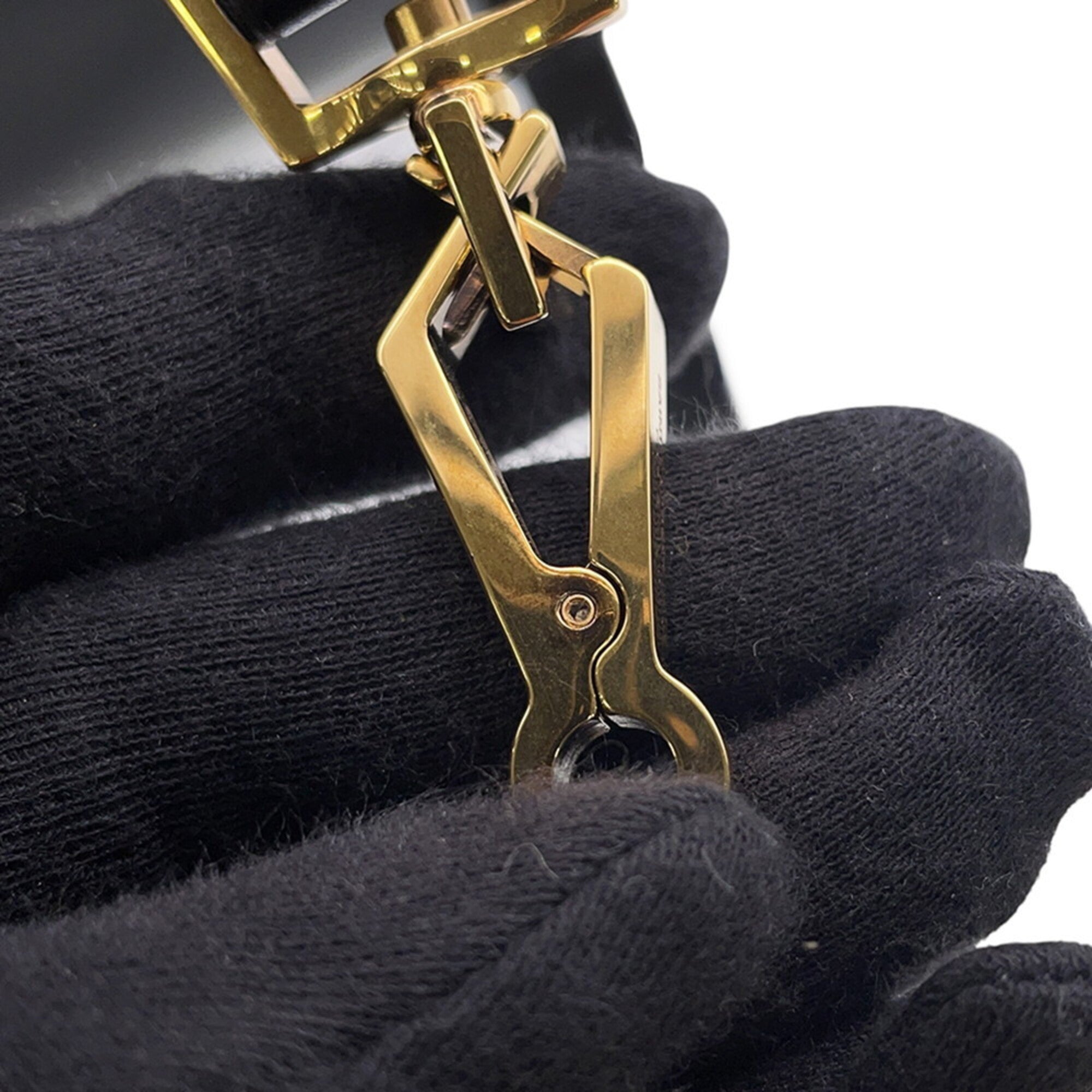 Saint Laurent Black Handbag (Pre-Owned)