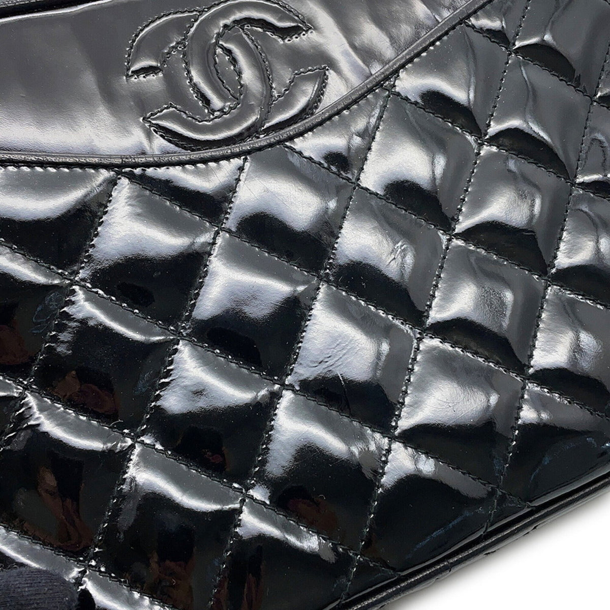 Chanel Black Patent Leather Shoulder Bag (Pre-Owned)
