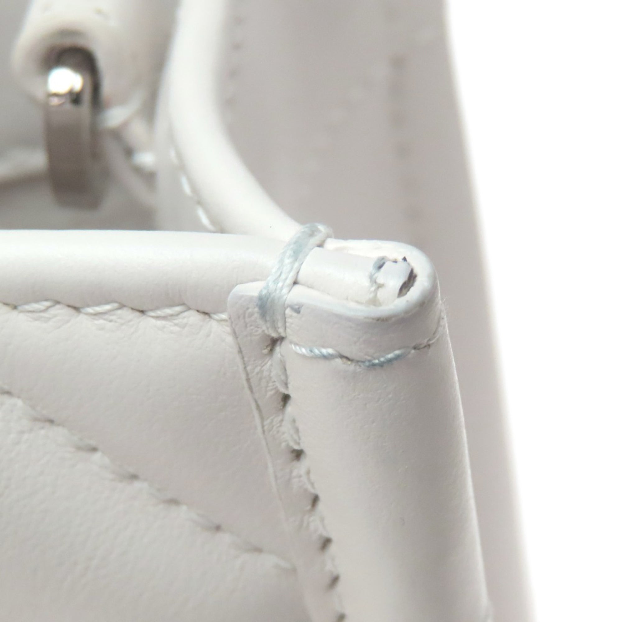 Christian Dior Gray White Leather Handbag (Pre-Owned)