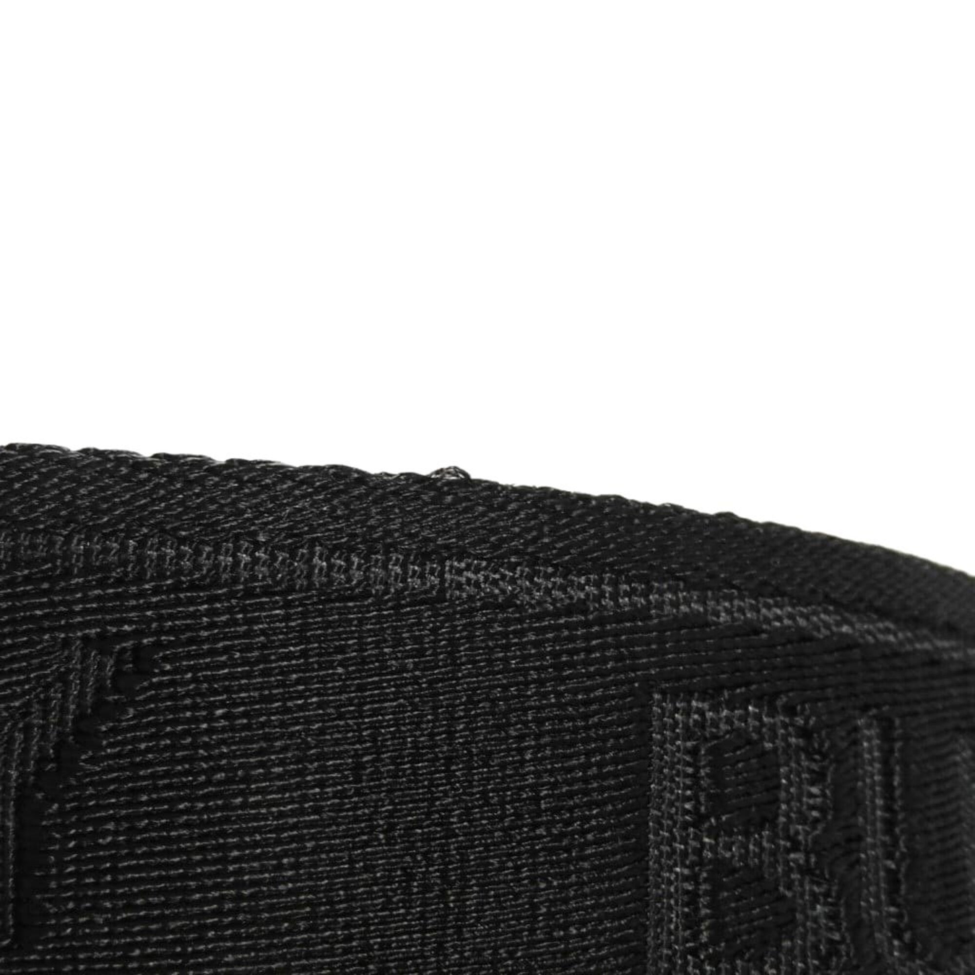 Burberry Black Nylon Shoulder Bag (Pre-Owned)