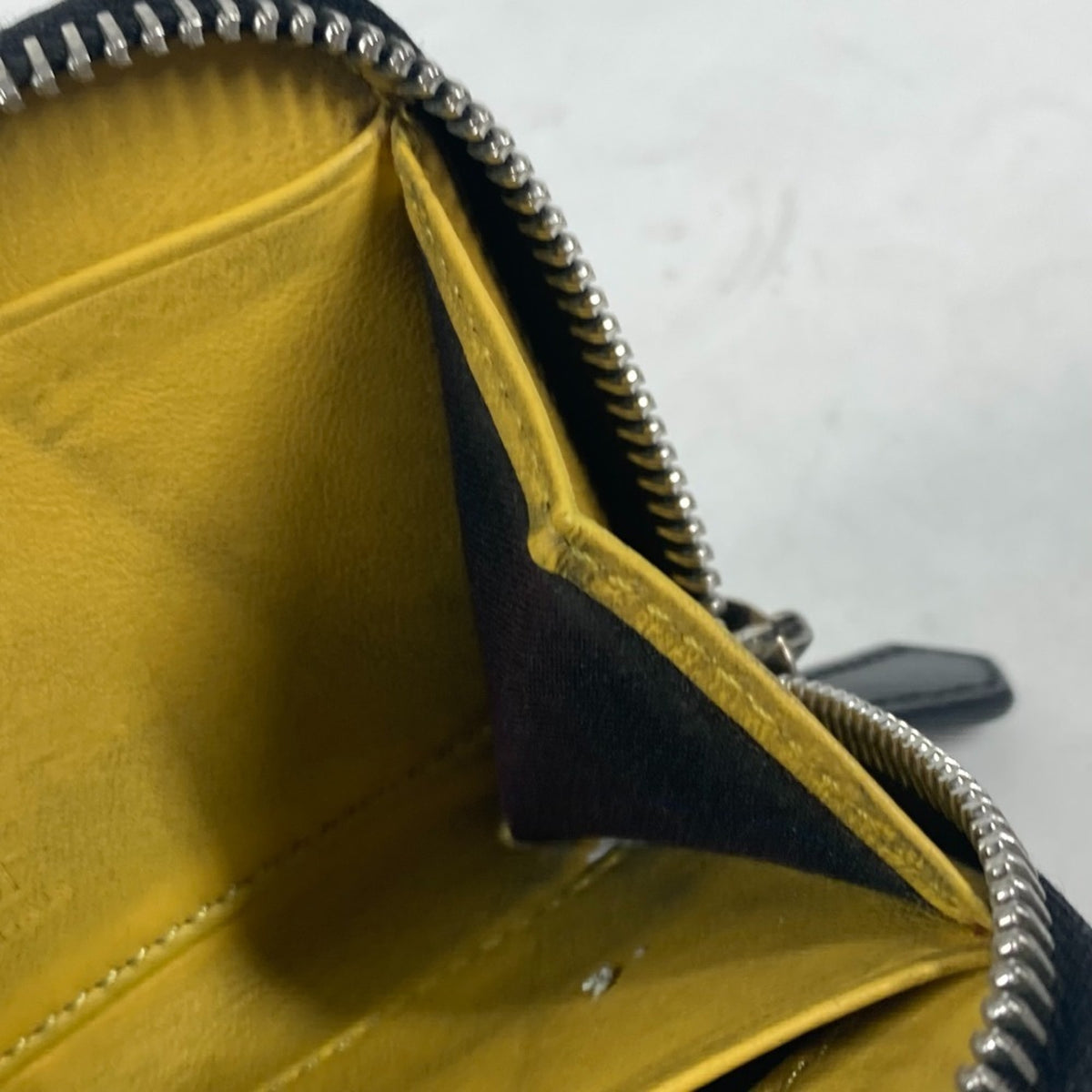 Fendi Black Yellow Leather Coin Purse/Coin Case (Pre-Owned)