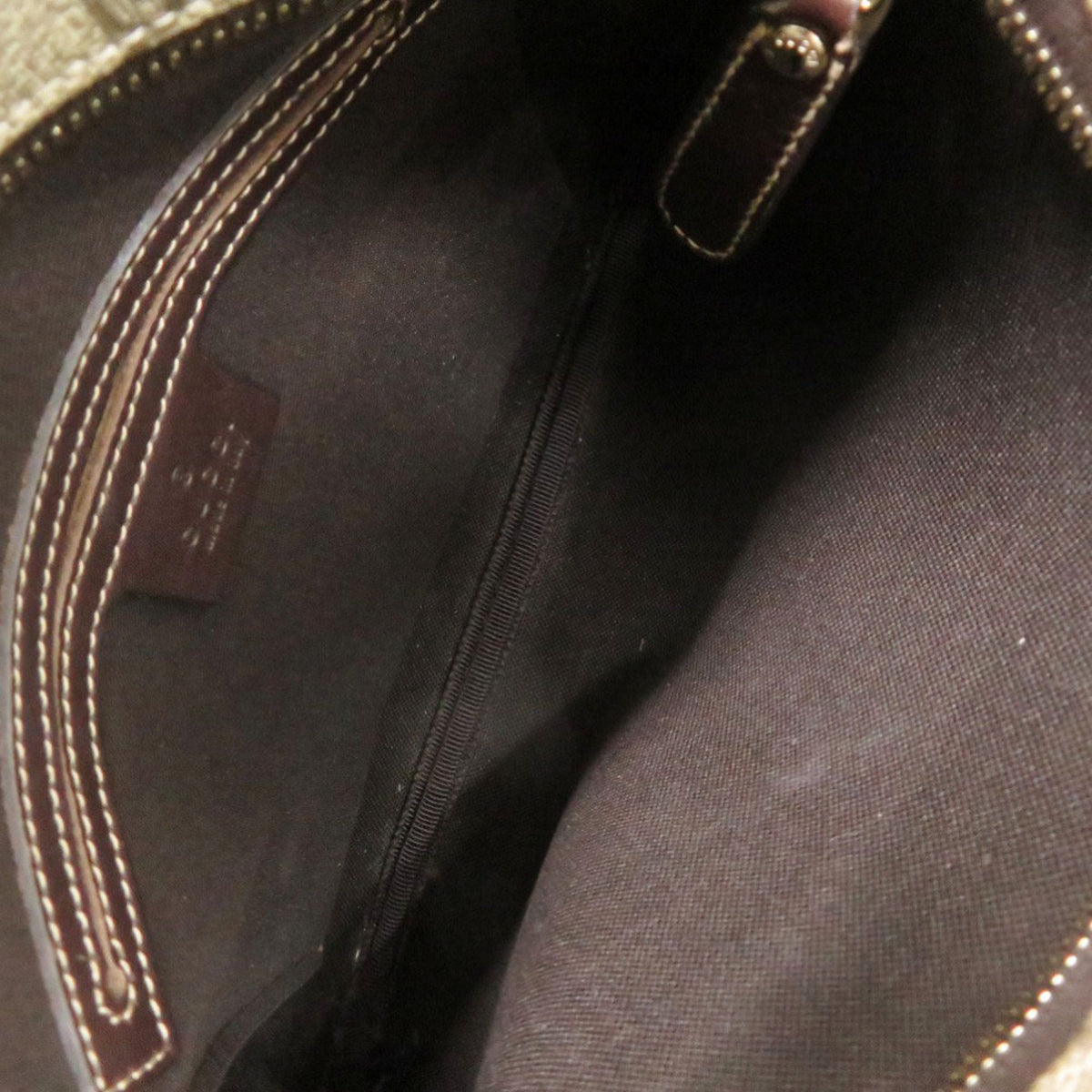 Gucci Beige Gg Supreme Shoulder Bag (Pre-Owned)