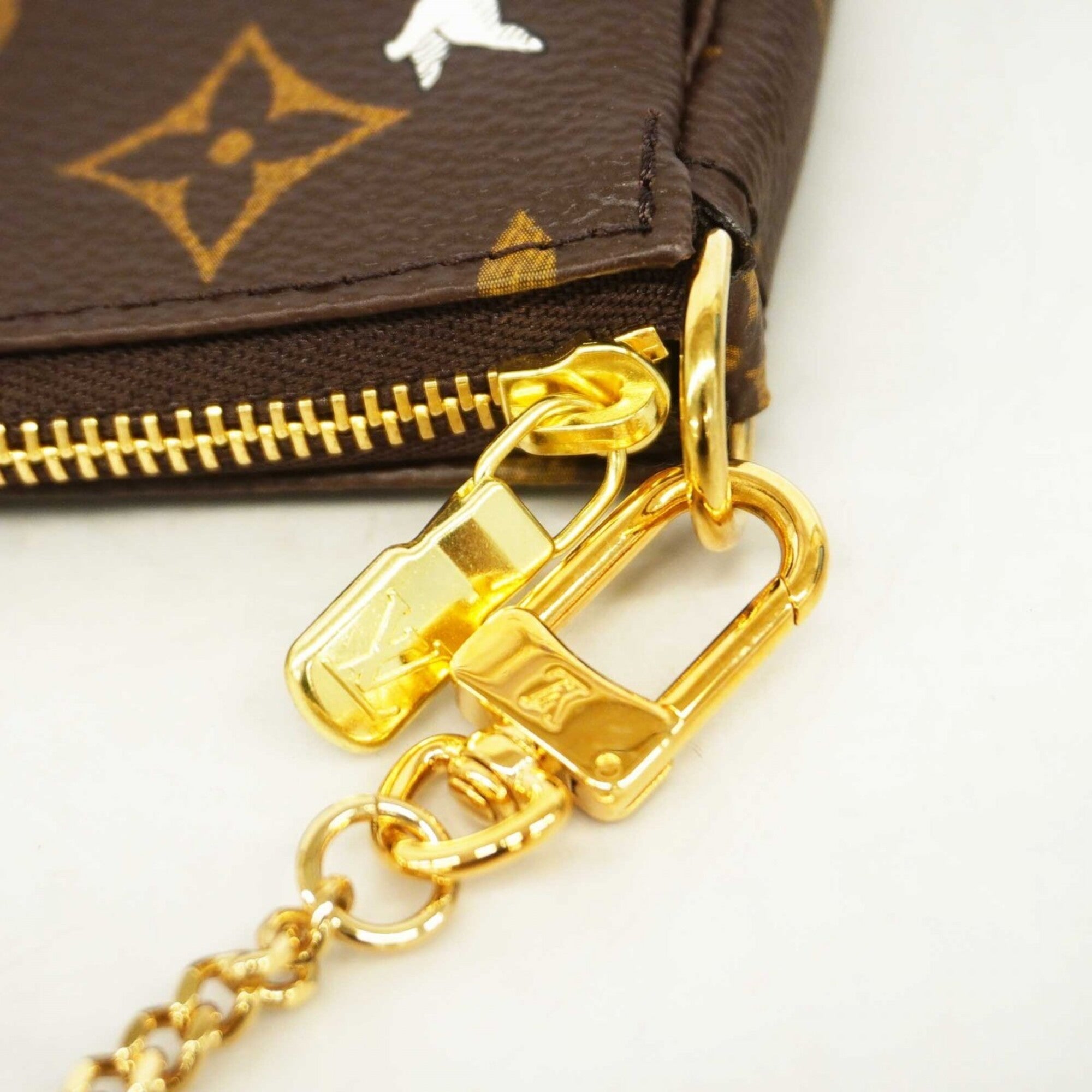 Louis Vuitton Brown Pouch (Pre-Owned)