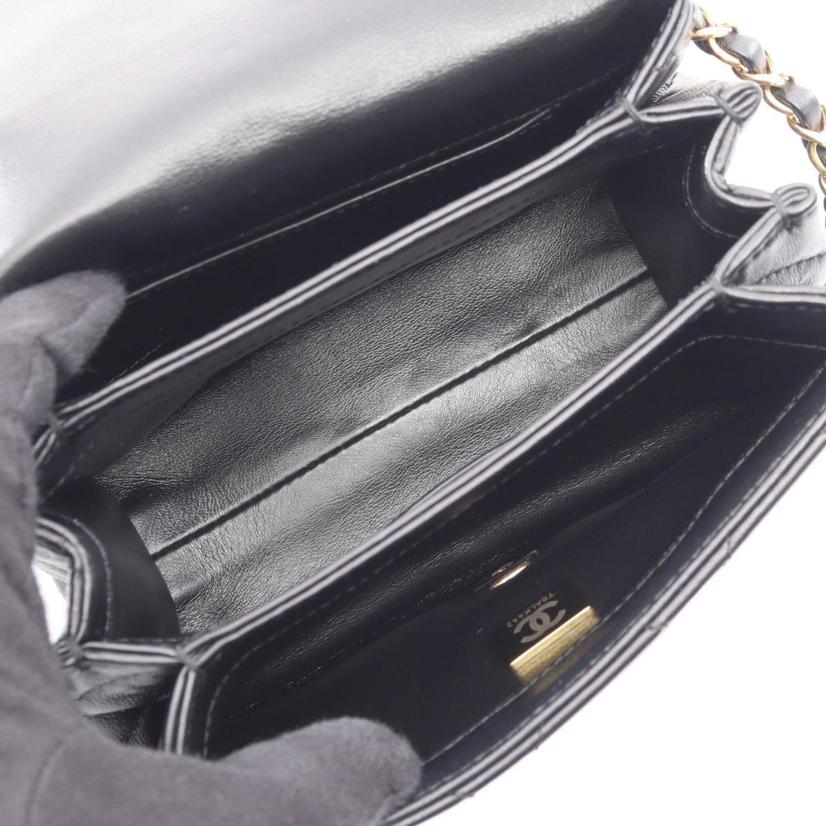 Chanel Black Leather Handbag Shoulder Bag (Pre-Owned)
