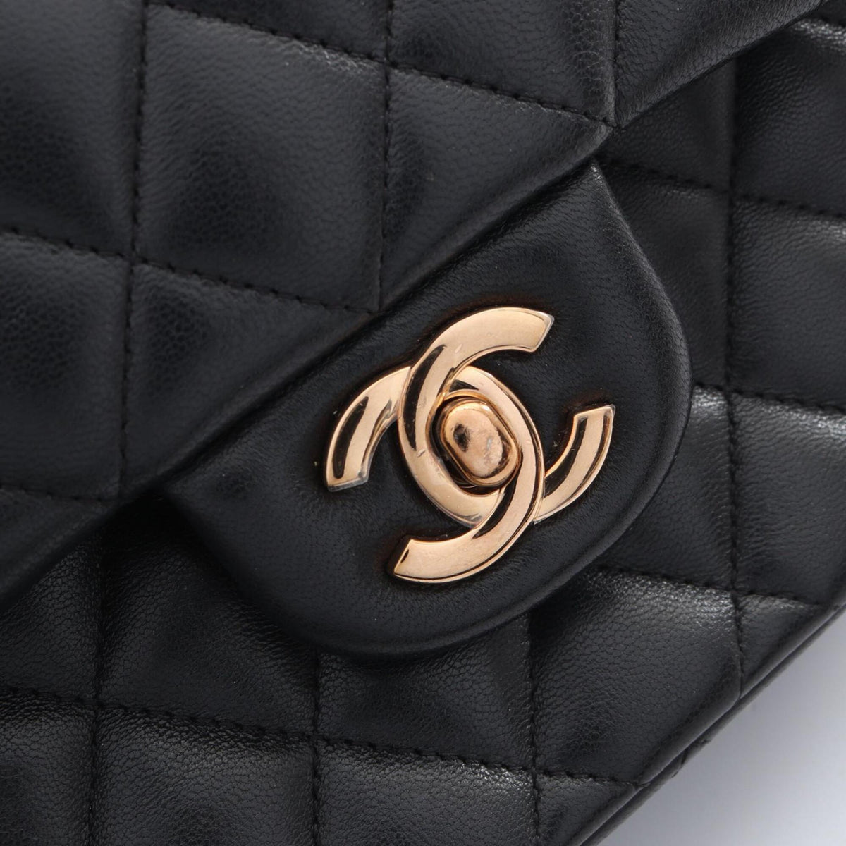 Chanel Black Handbag Shoulder Bag (Pre-Owned)