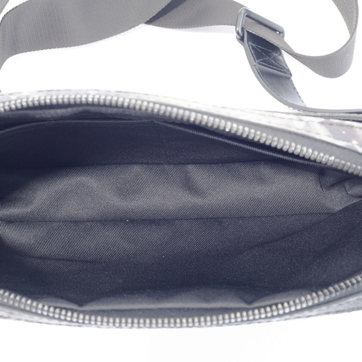 Louis Vuitton Canvas Shoulder Bag (Pre-Owned)