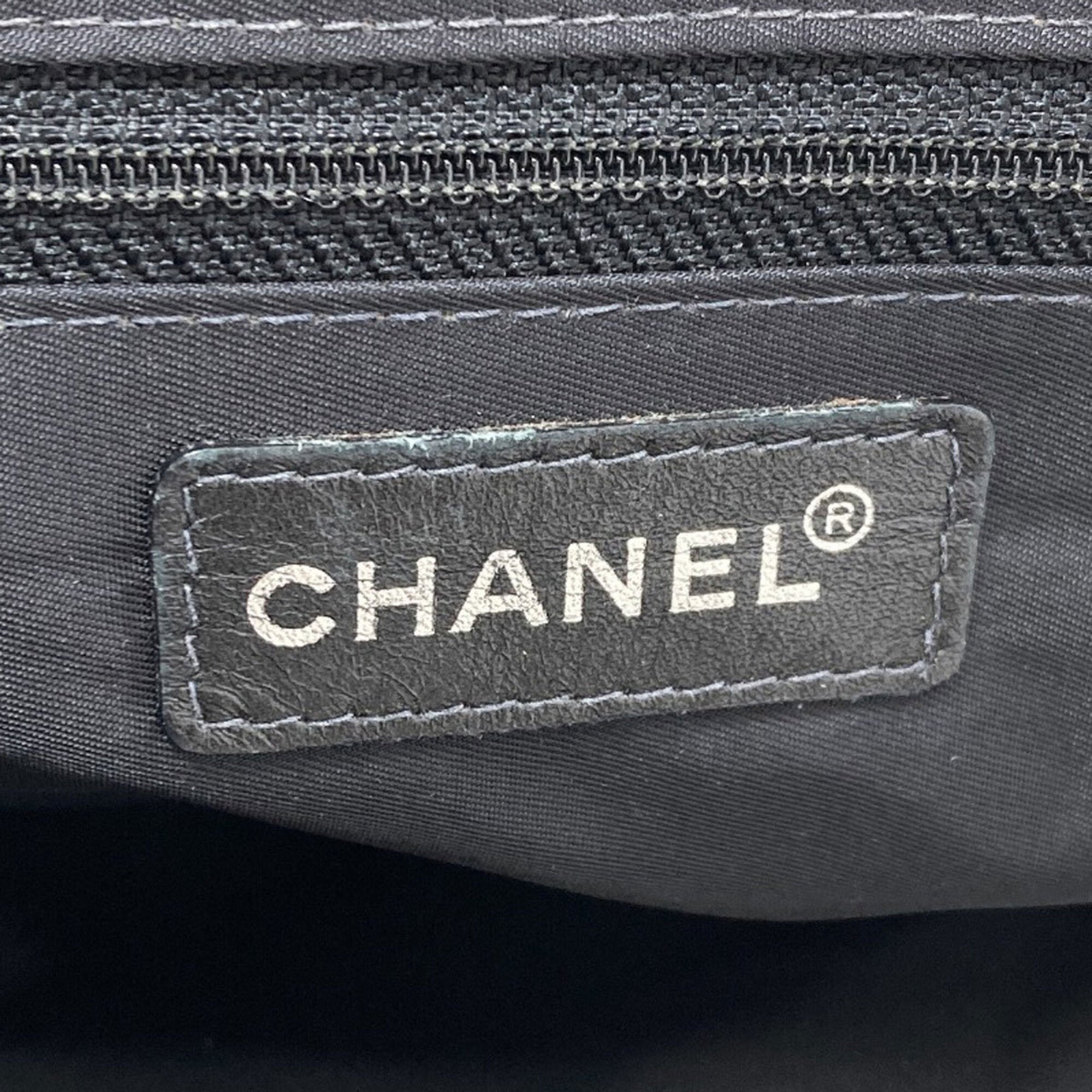 Chanel Black Nylon Tote Bag (Pre-Owned)